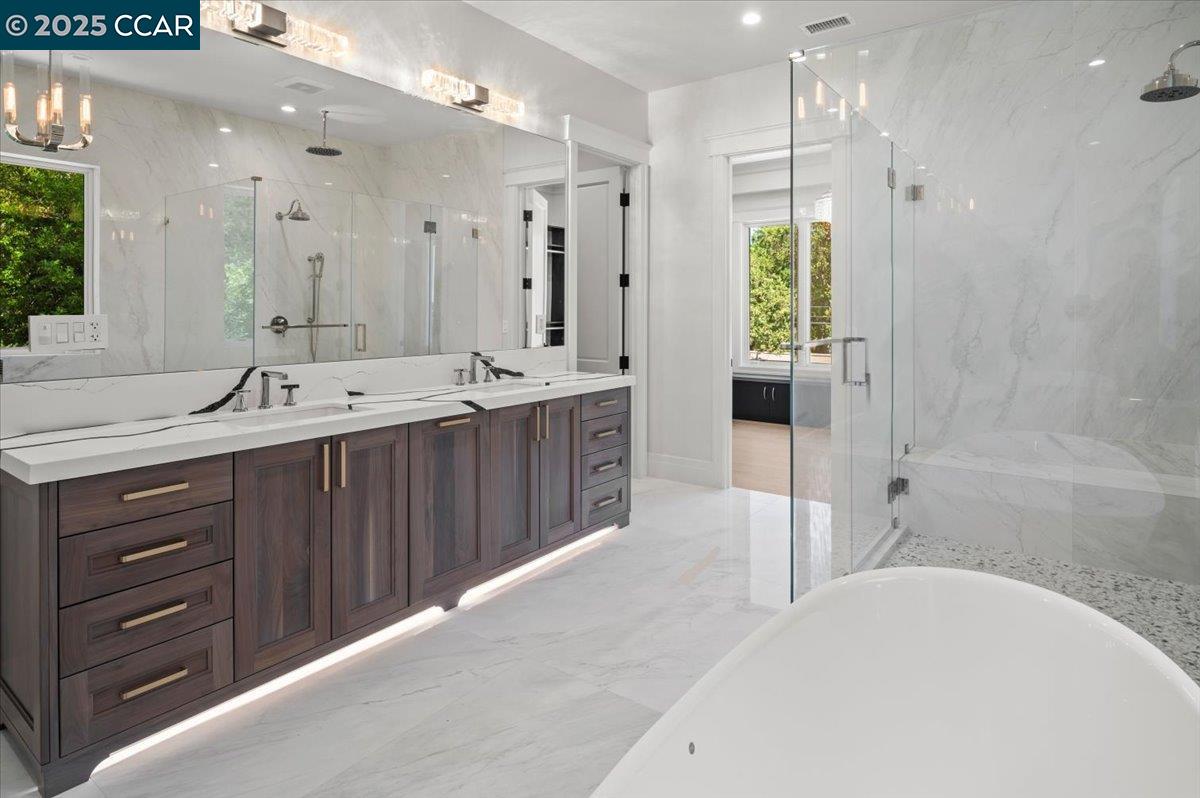 Detail Gallery Image 29 of 60 For 74 Middlefield Rd, Atherton,  CA 94027 - 9 Beds | 9/1 Baths