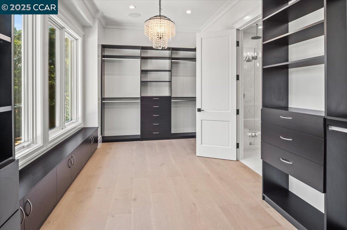 Detail Gallery Image 32 of 60 For 74 Middlefield Rd, Atherton,  CA 94027 - 9 Beds | 9/1 Baths