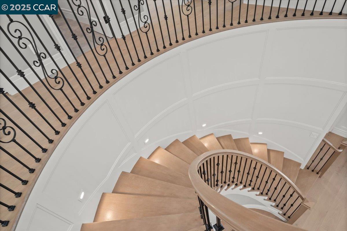 Detail Gallery Image 33 of 60 For 74 Middlefield Rd, Atherton,  CA 94027 - 9 Beds | 9/1 Baths