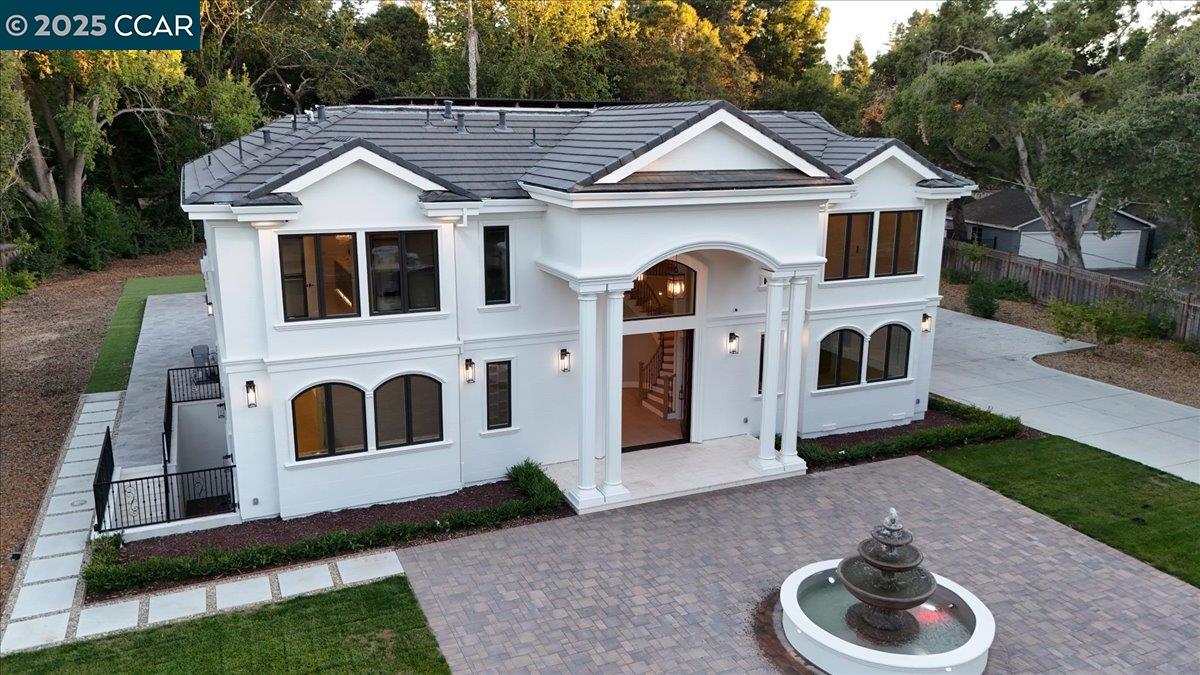 Detail Gallery Image 54 of 59 For 74 Middlefield Rd, Atherton,  CA 94027 - 9 Beds | 9/1 Baths