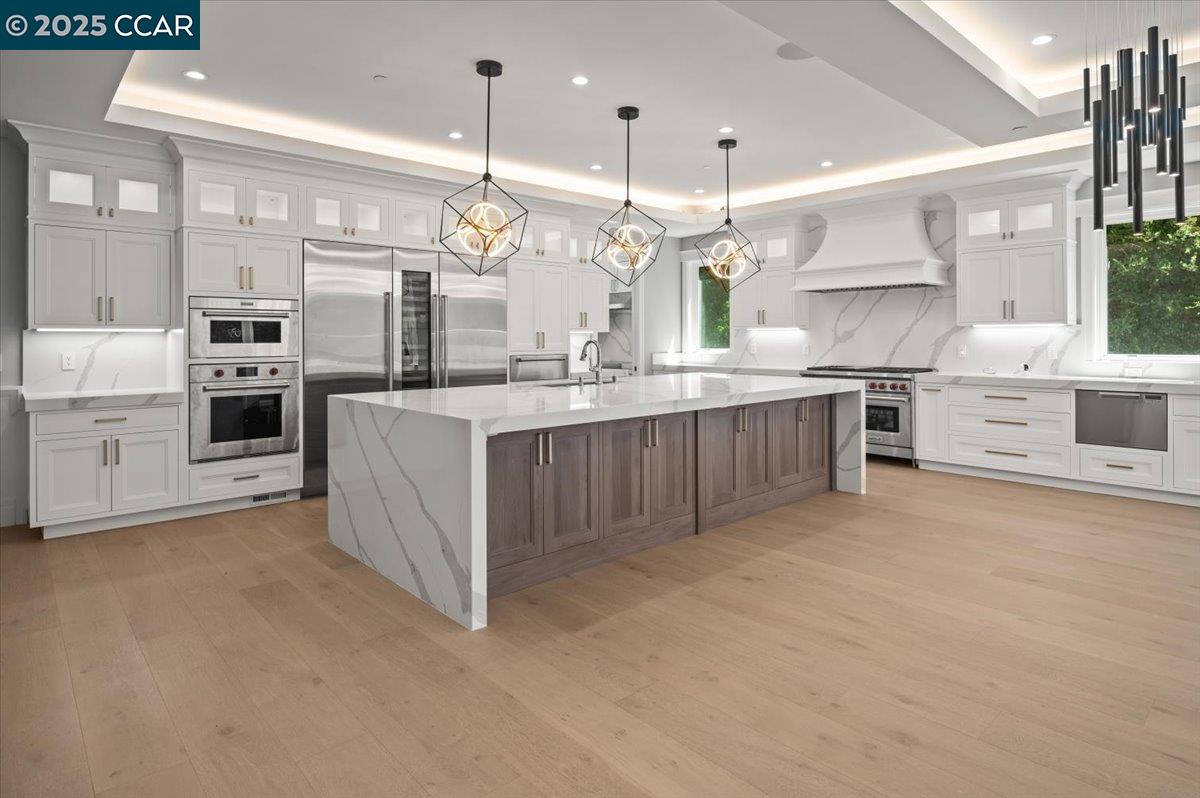 Detail Gallery Image 9 of 60 For 74 Middlefield Rd, Atherton,  CA 94027 - 9 Beds | 9/1 Baths