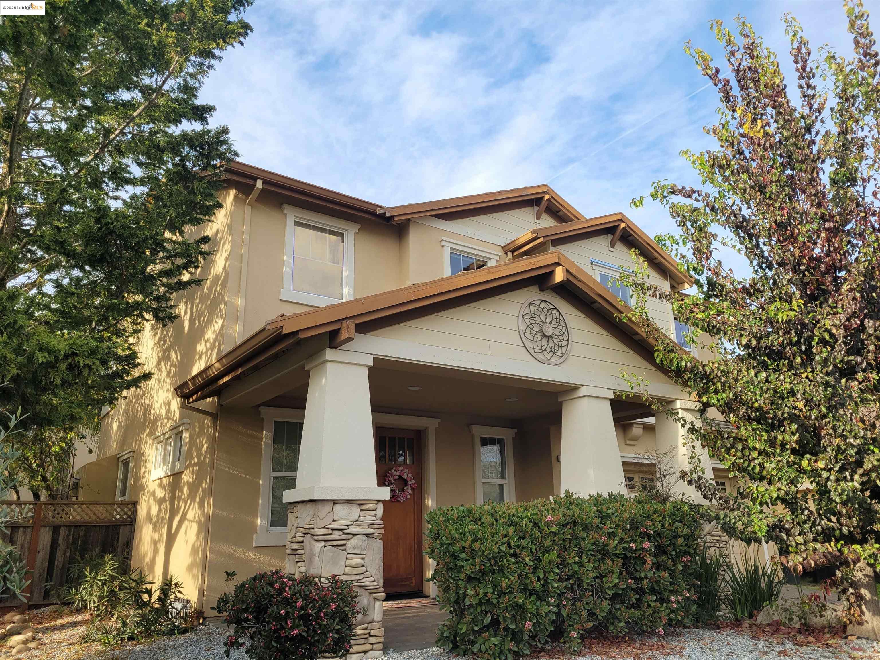 Detail Gallery Image 1 of 30 For 3 Tuscany Cir, Salinas,  CA 93905 - 4 Beds | 3 Baths