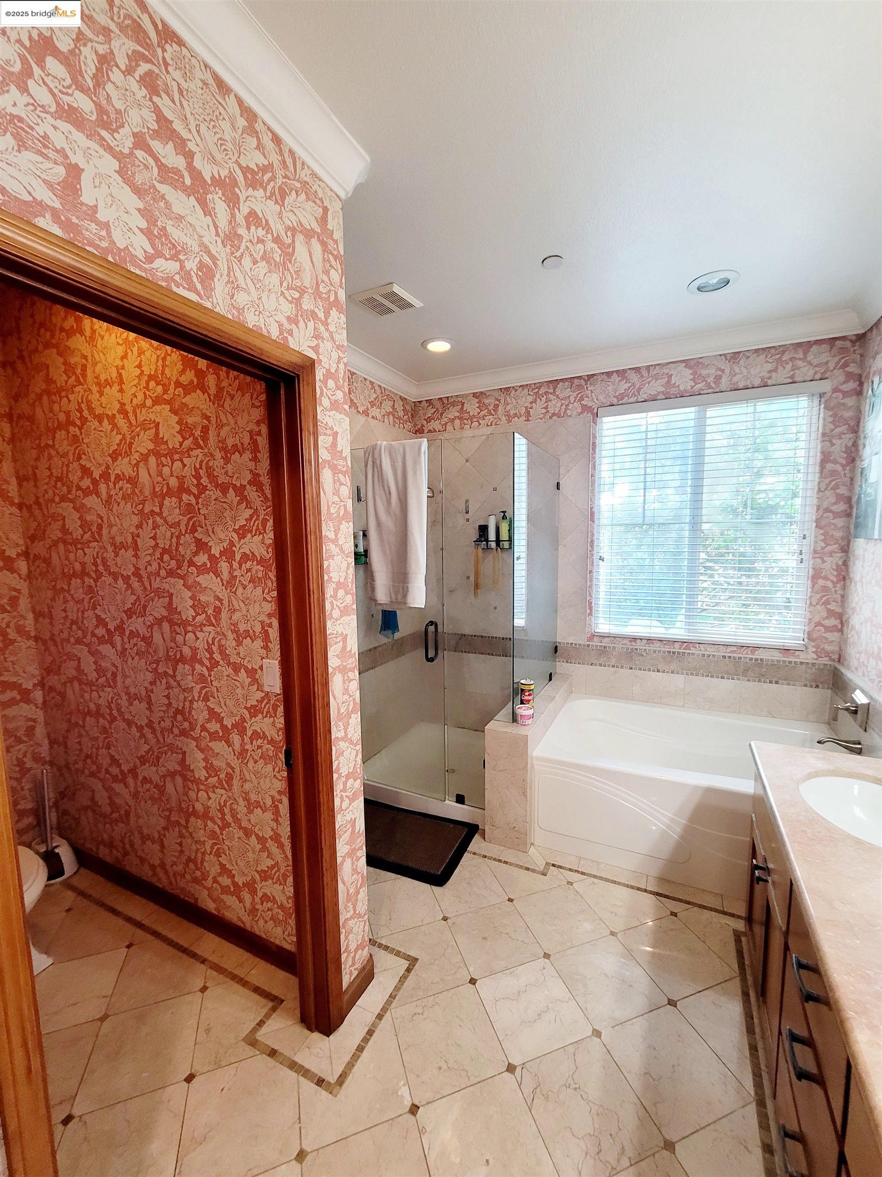 Detail Gallery Image 20 of 30 For 3 Tuscany Cir, Salinas,  CA 93905 - 4 Beds | 3 Baths