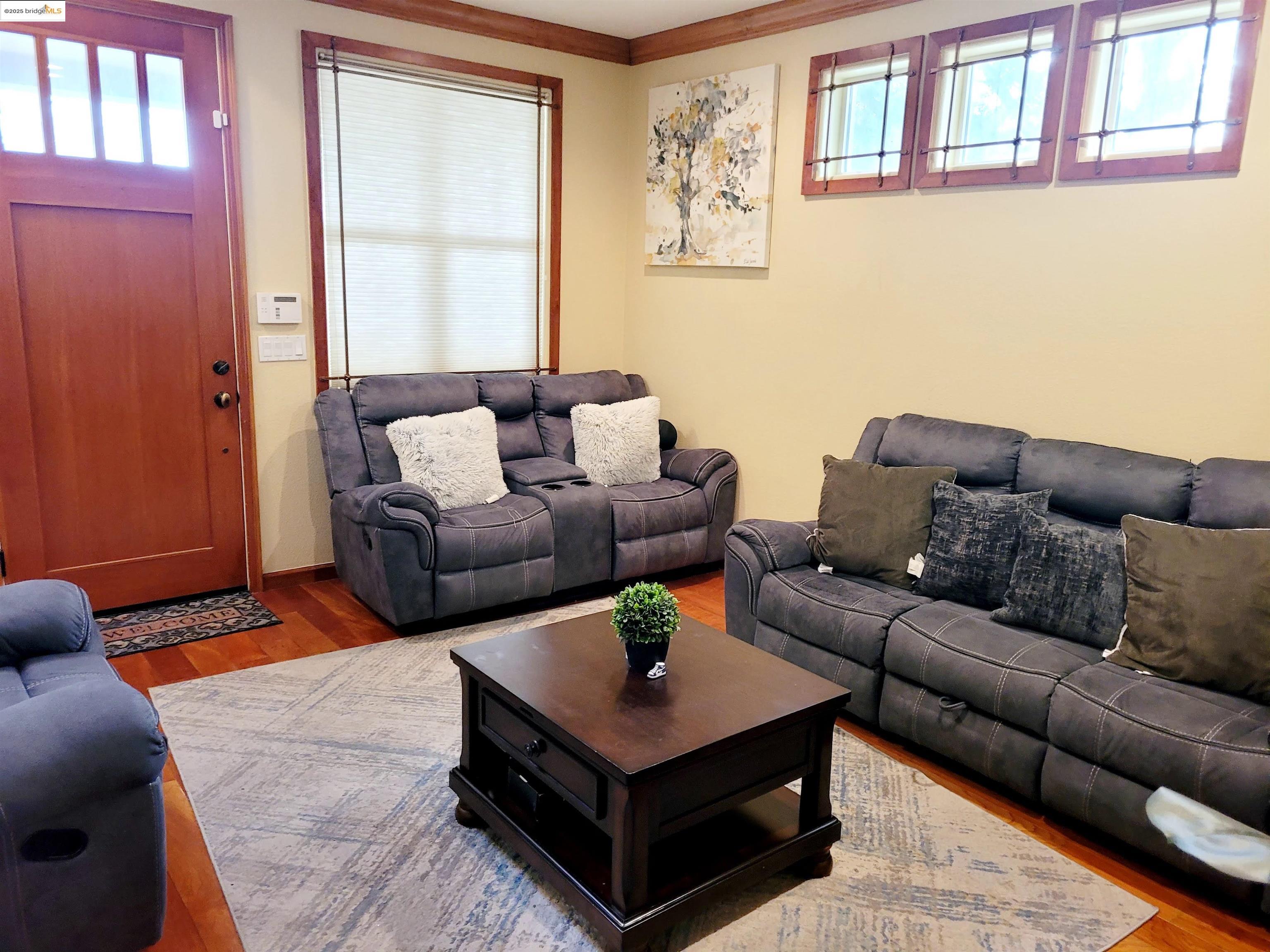 Detail Gallery Image 6 of 30 For 3 Tuscany Cir, Salinas,  CA 93905 - 4 Beds | 3 Baths