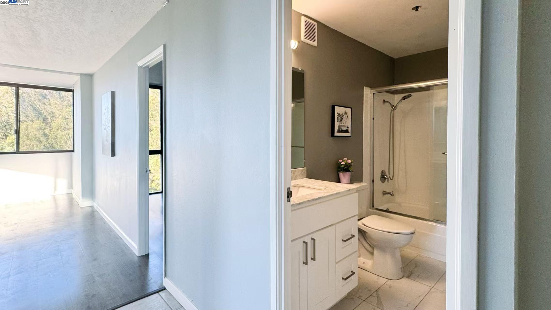 555 Pierce St # 1620, Albany, California 94706, 2 Bedrooms Bedrooms, 5 Rooms Rooms,2 BathroomsBathrooms,Residential,For Sale,555 Pierce St # 1620,41085160