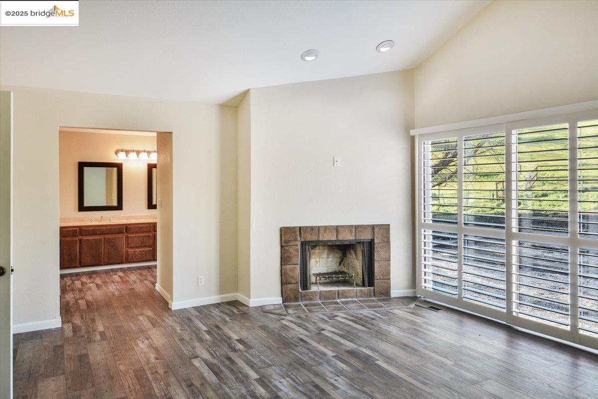 Detail Gallery Image 32 of 51 For 1610 Lawrence Rd, Danville,  CA 94506 - 4 Beds | 2/1 Baths