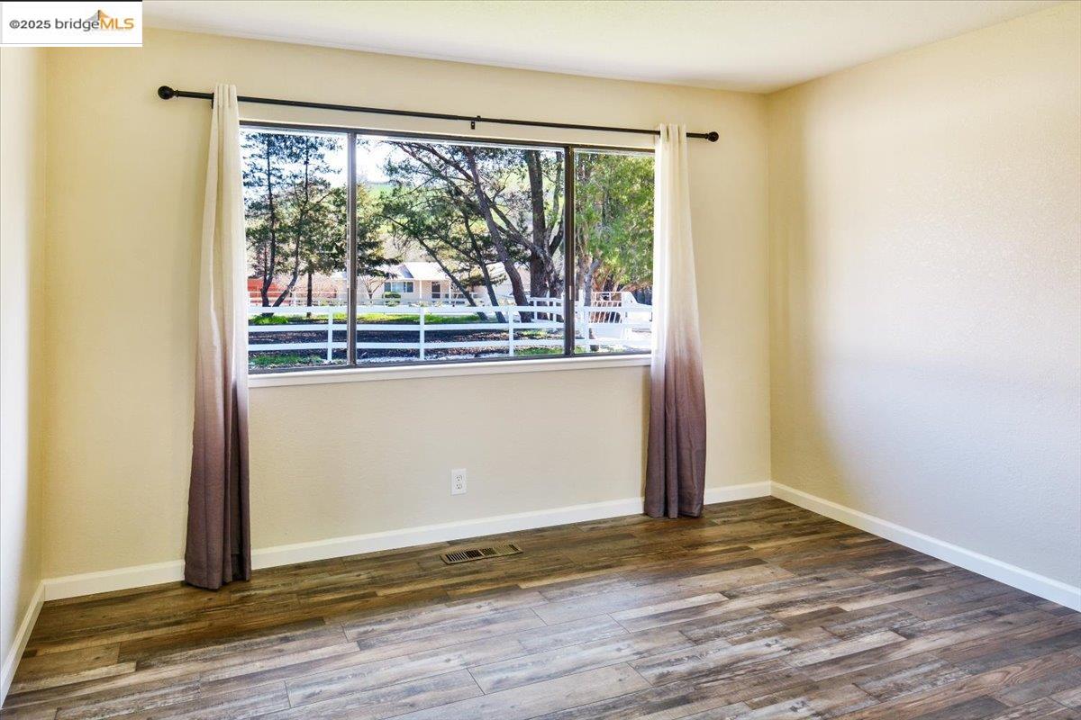 Detail Gallery Image 45 of 51 For 1610 Lawrence Rd, Danville,  CA 94506 - 4 Beds | 2/1 Baths