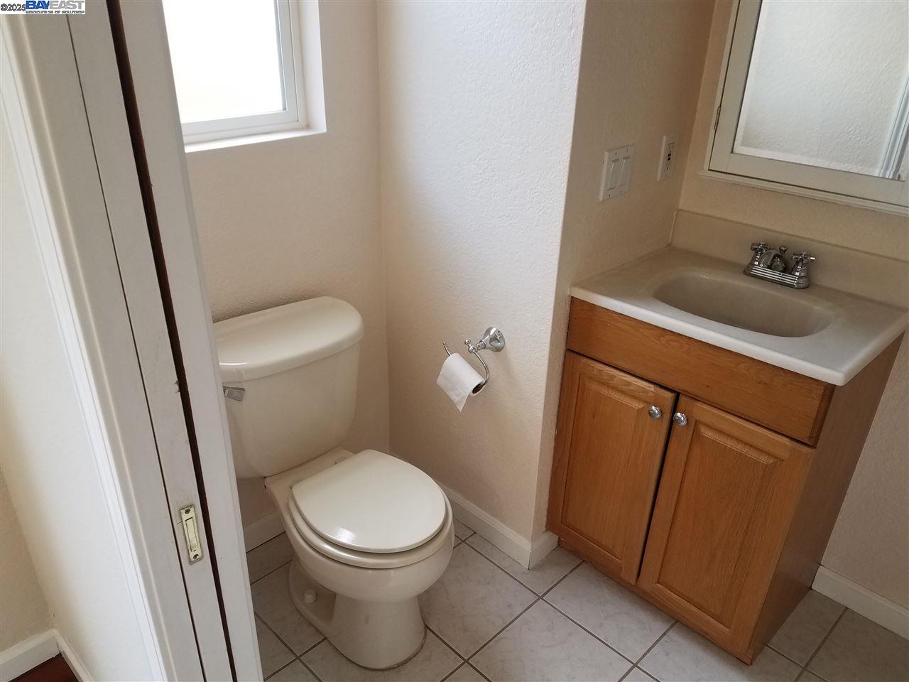 Detail Gallery Image 15 of 22 For 26732 Tyrrell Ave, Hayward,  CA 94544 - 3 Beds | 2 Baths