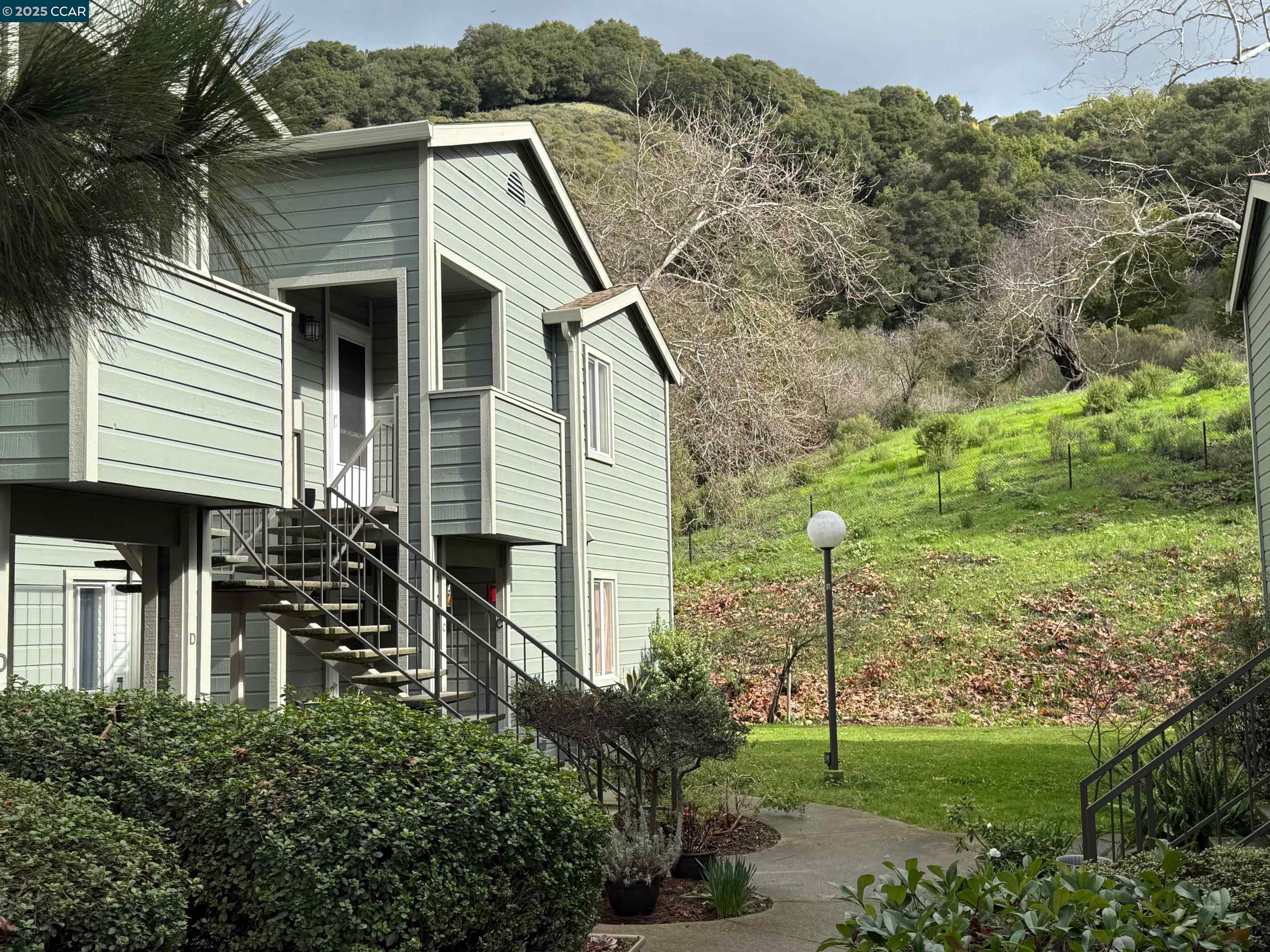760 Canyon Oaks Dr # D, Oakland, California 94605, 2 Bedrooms Bedrooms, 4 Rooms Rooms,2 BathroomsBathrooms,Residential,For Sale,760 Canyon Oaks Dr # D,41085185