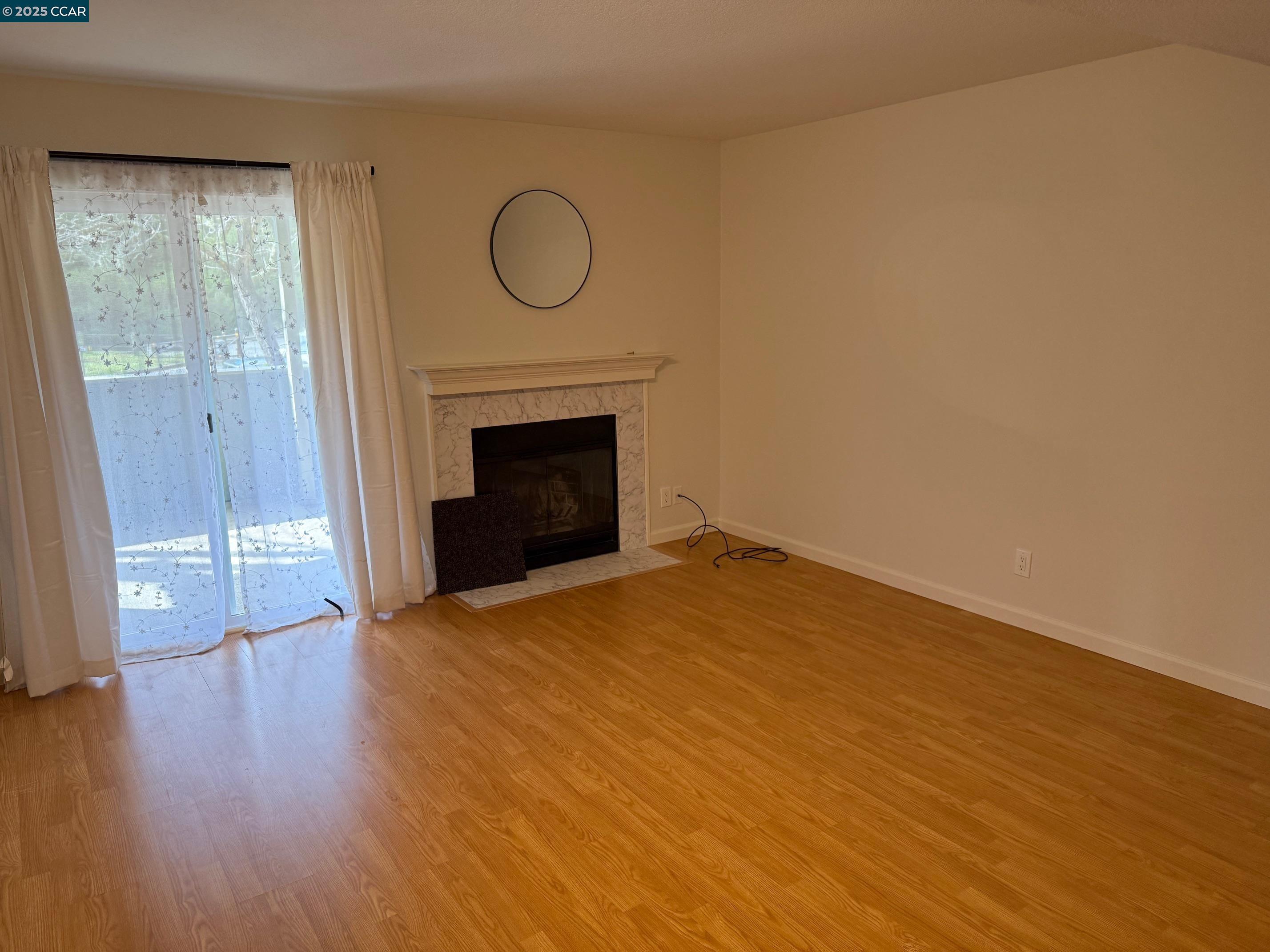 760 Canyon Oaks Dr # D, Oakland, California 94605, 2 Bedrooms Bedrooms, 4 Rooms Rooms,2 BathroomsBathrooms,Residential,For Sale,760 Canyon Oaks Dr # D,41085185