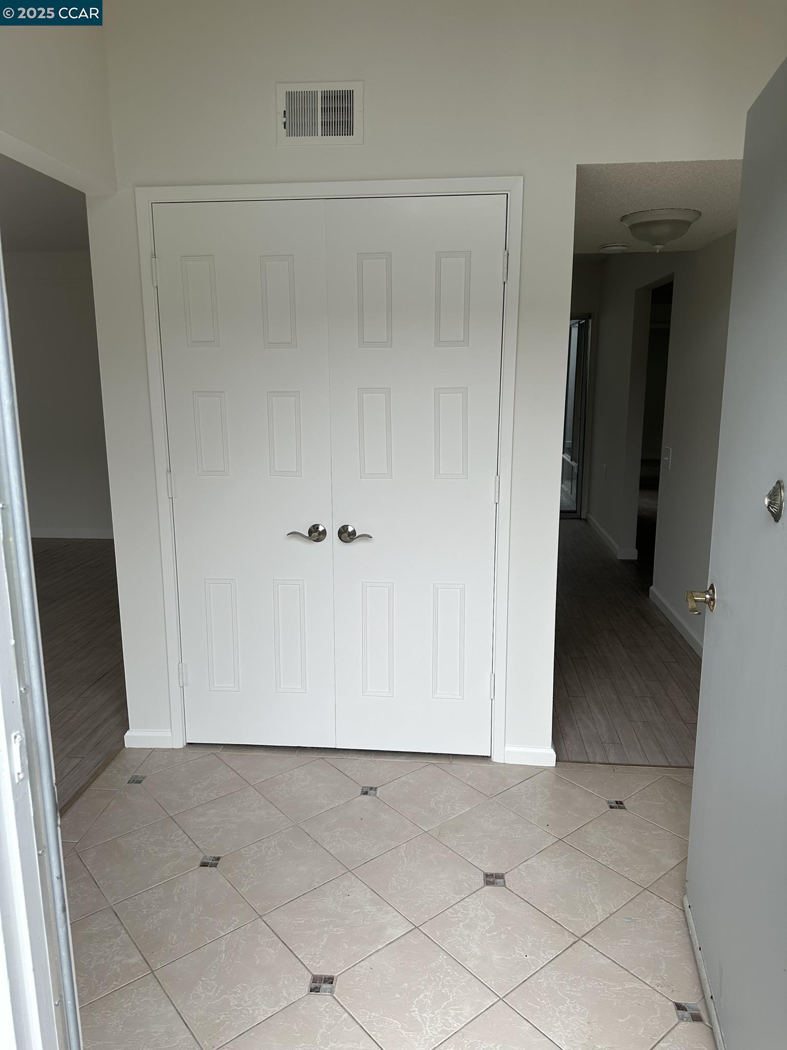 Photo #3: 41085190 Listing 