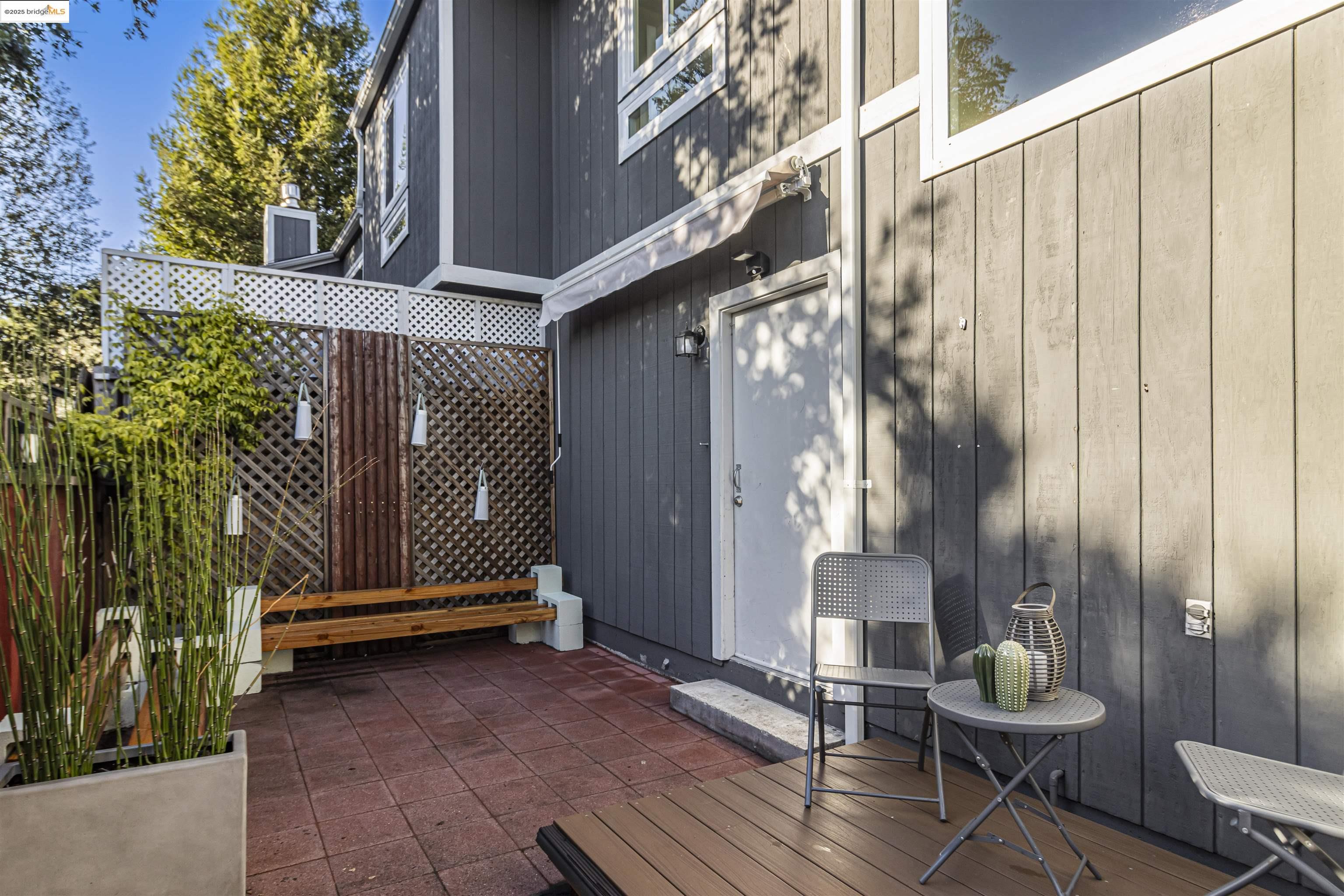 3685 Maple Ave 6