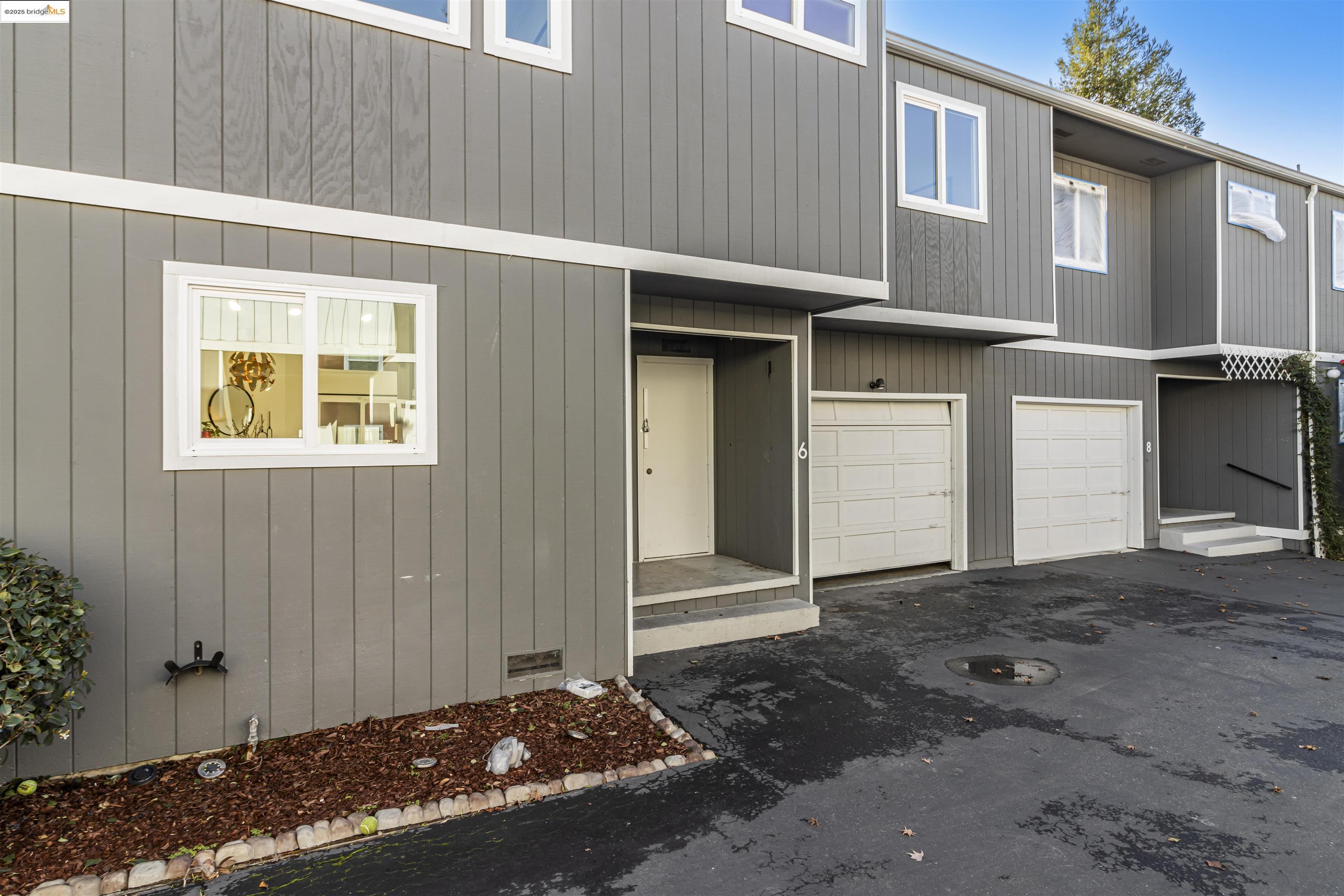 3685 Maple Ave 6
