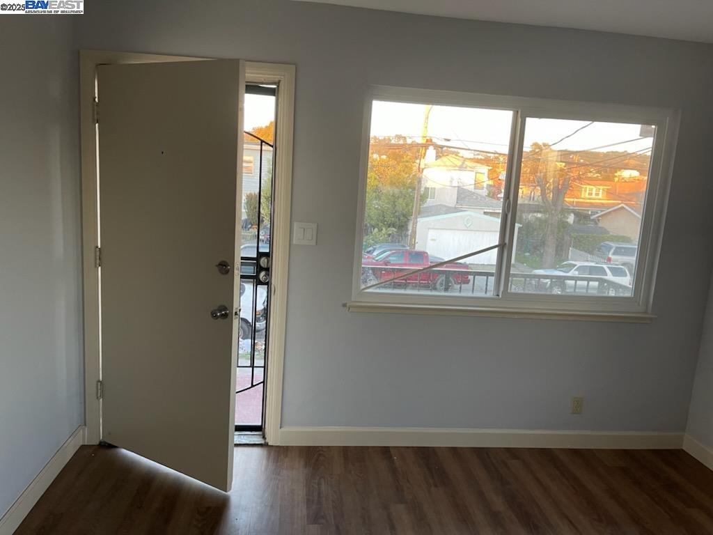 property-img