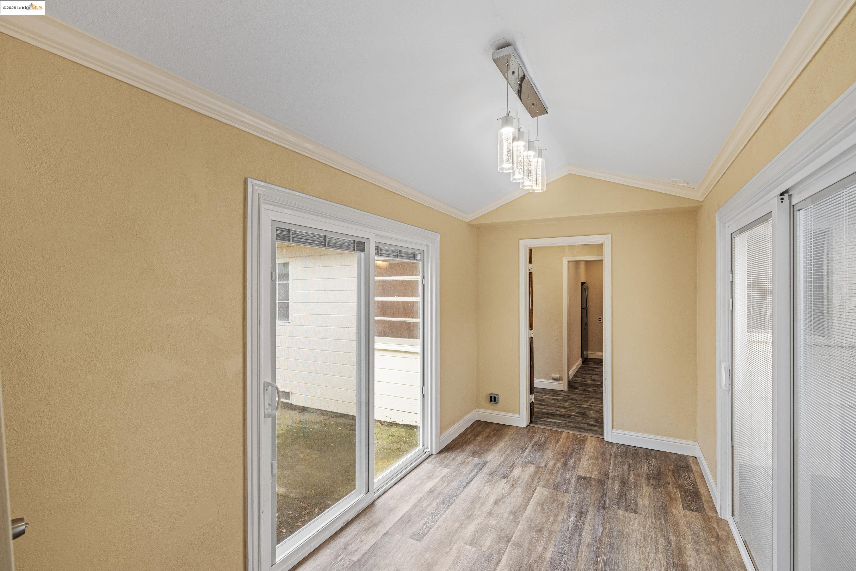 Detail Gallery Image 15 of 27 For 725 Lyndon St, Monterey,  CA 93940 - 2 Beds | 1 Baths