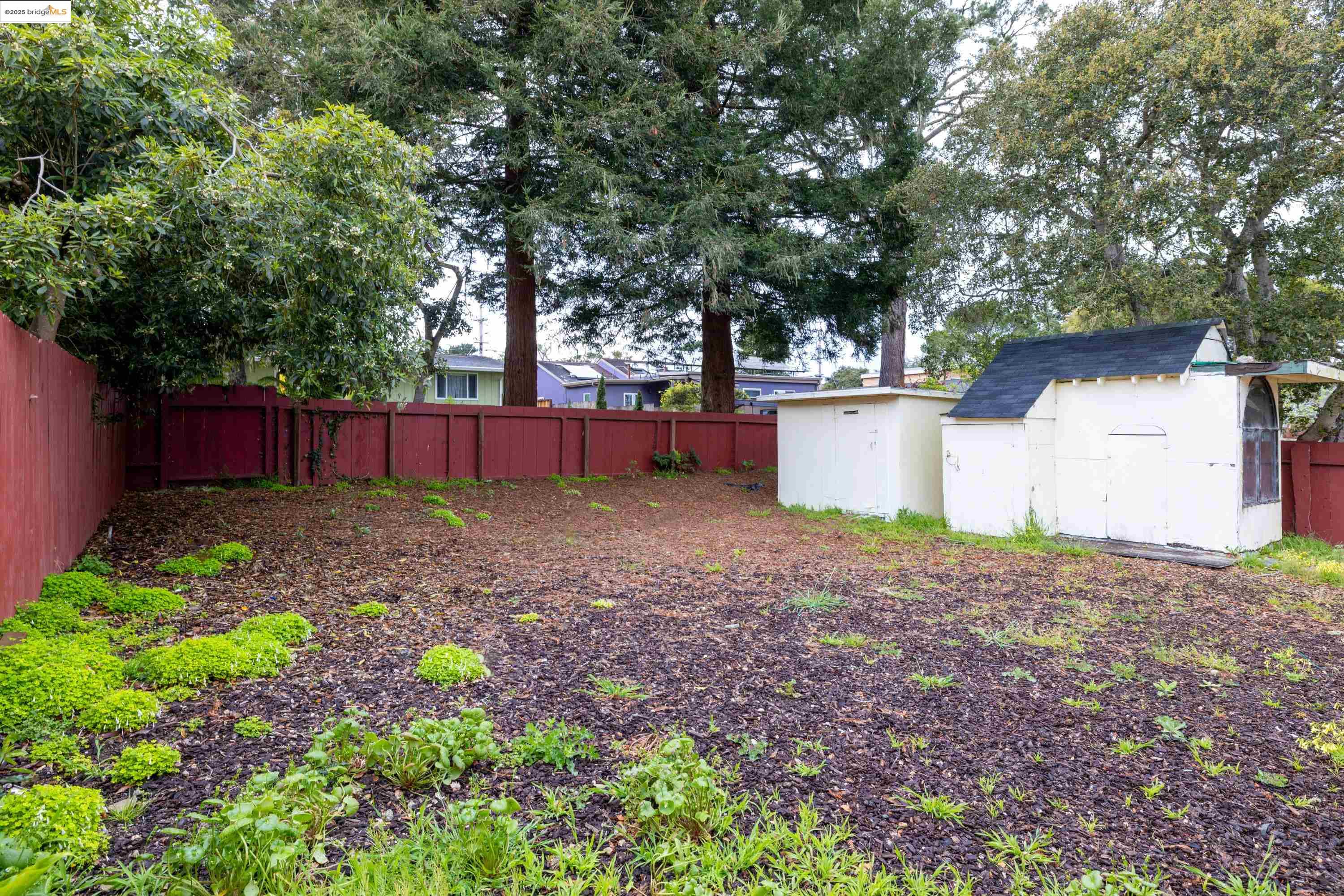 Detail Gallery Image 21 of 27 For 725 Lyndon St, Monterey,  CA 93940 - 2 Beds | 1 Baths