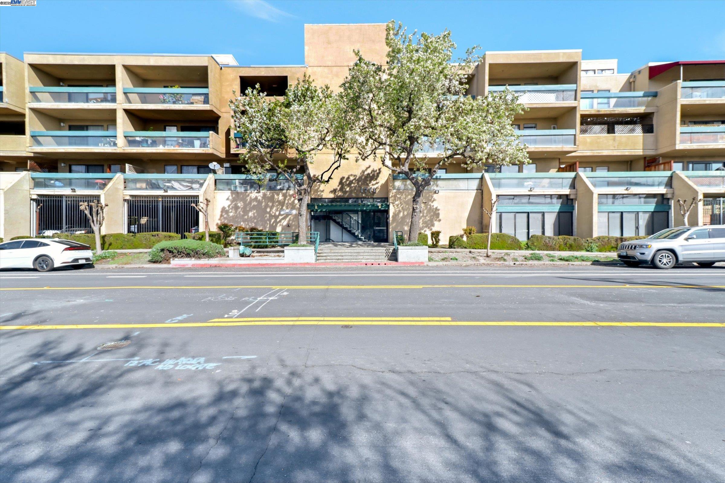 Photo #2: 41085239 Listing 