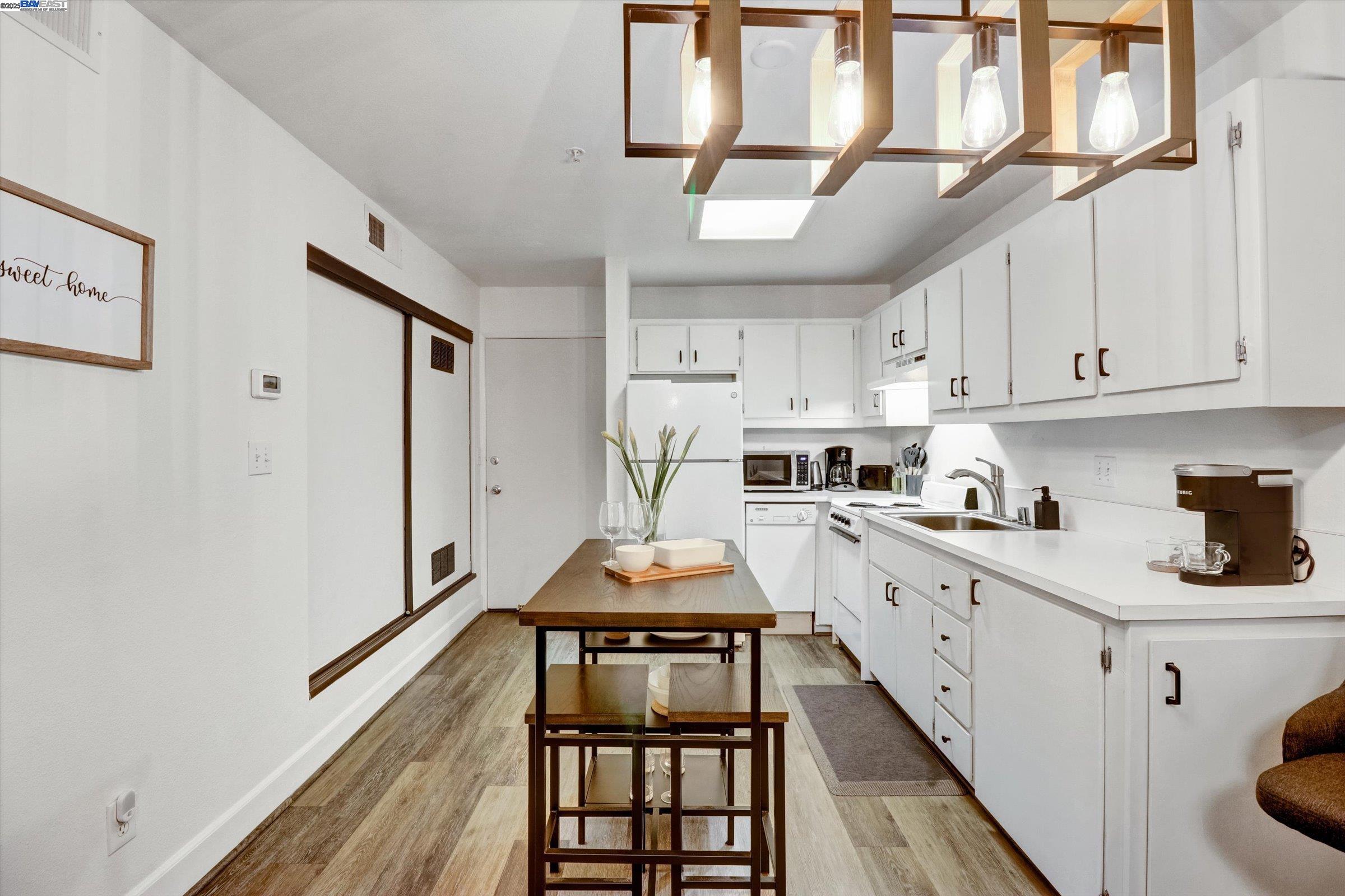 Photo #11: 41085239 Listing: Photo #11