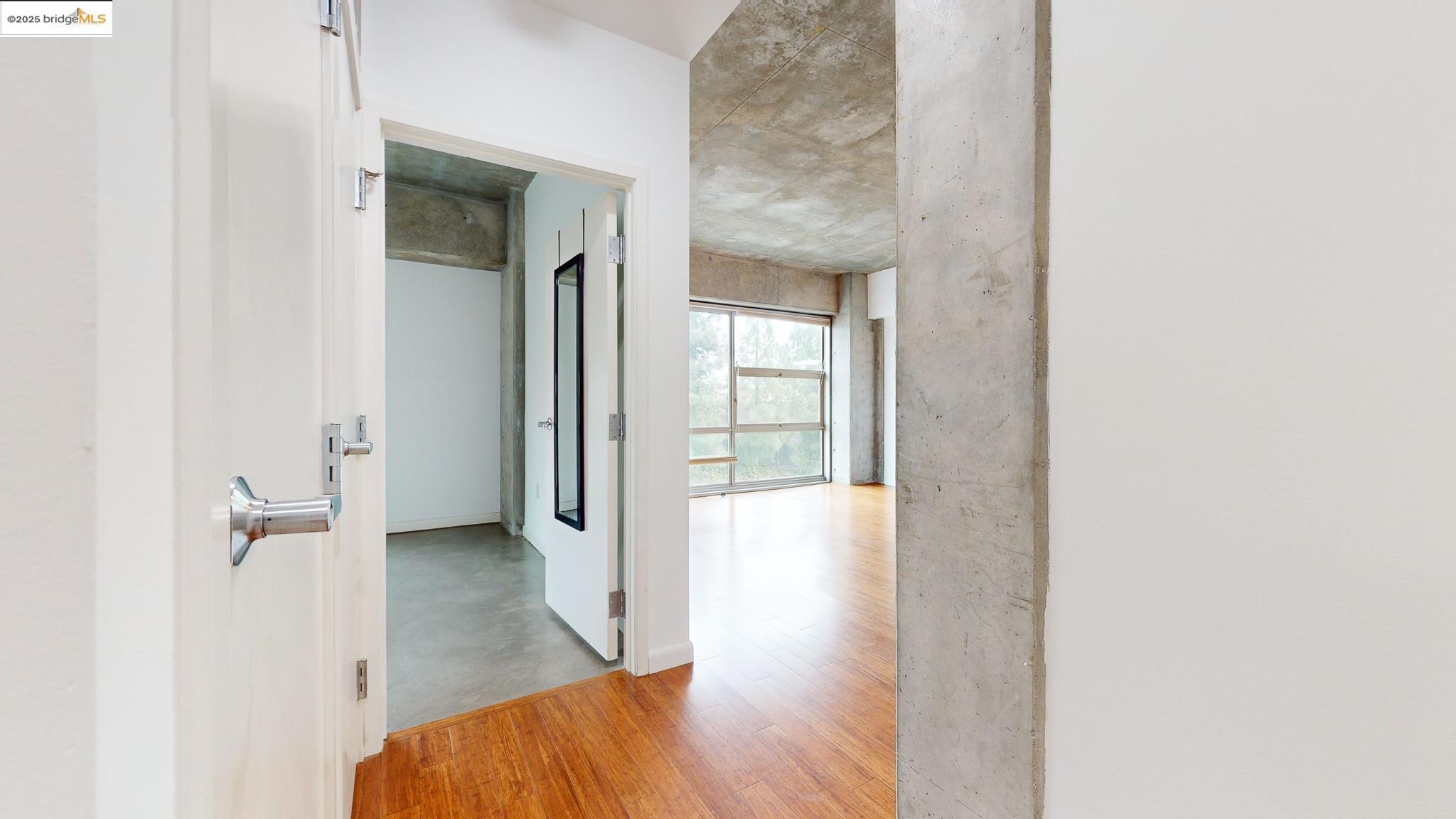 Photo #2: 41085253 Listing 