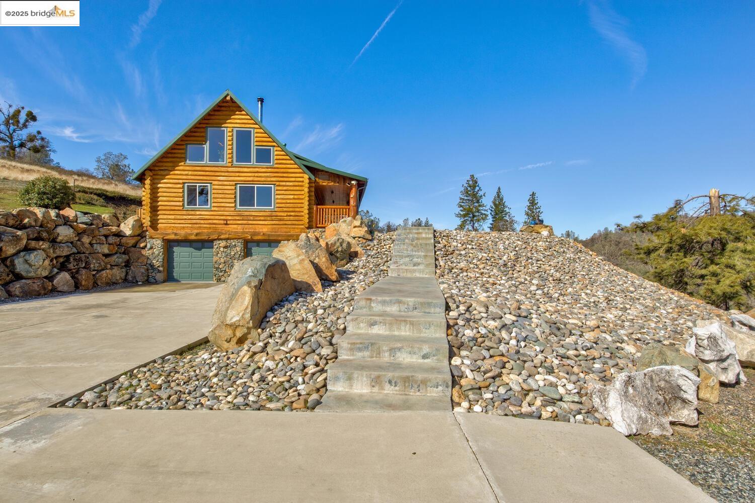 Detail Gallery Image 2 of 60 For 10255 Bone Yard Creek, Coulterville,  CA 95311 - 3 Beds | 2/1 Baths