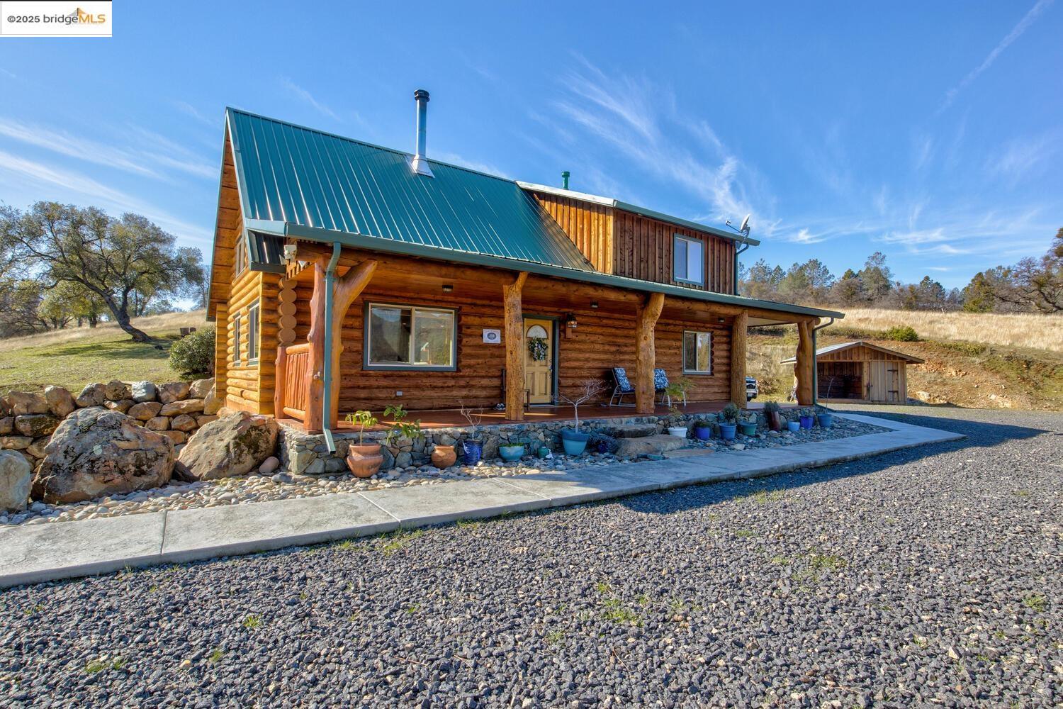 Detail Gallery Image 4 of 60 For 10255 Bone Yard Creek, Coulterville,  CA 95311 - 3 Beds | 2/1 Baths
