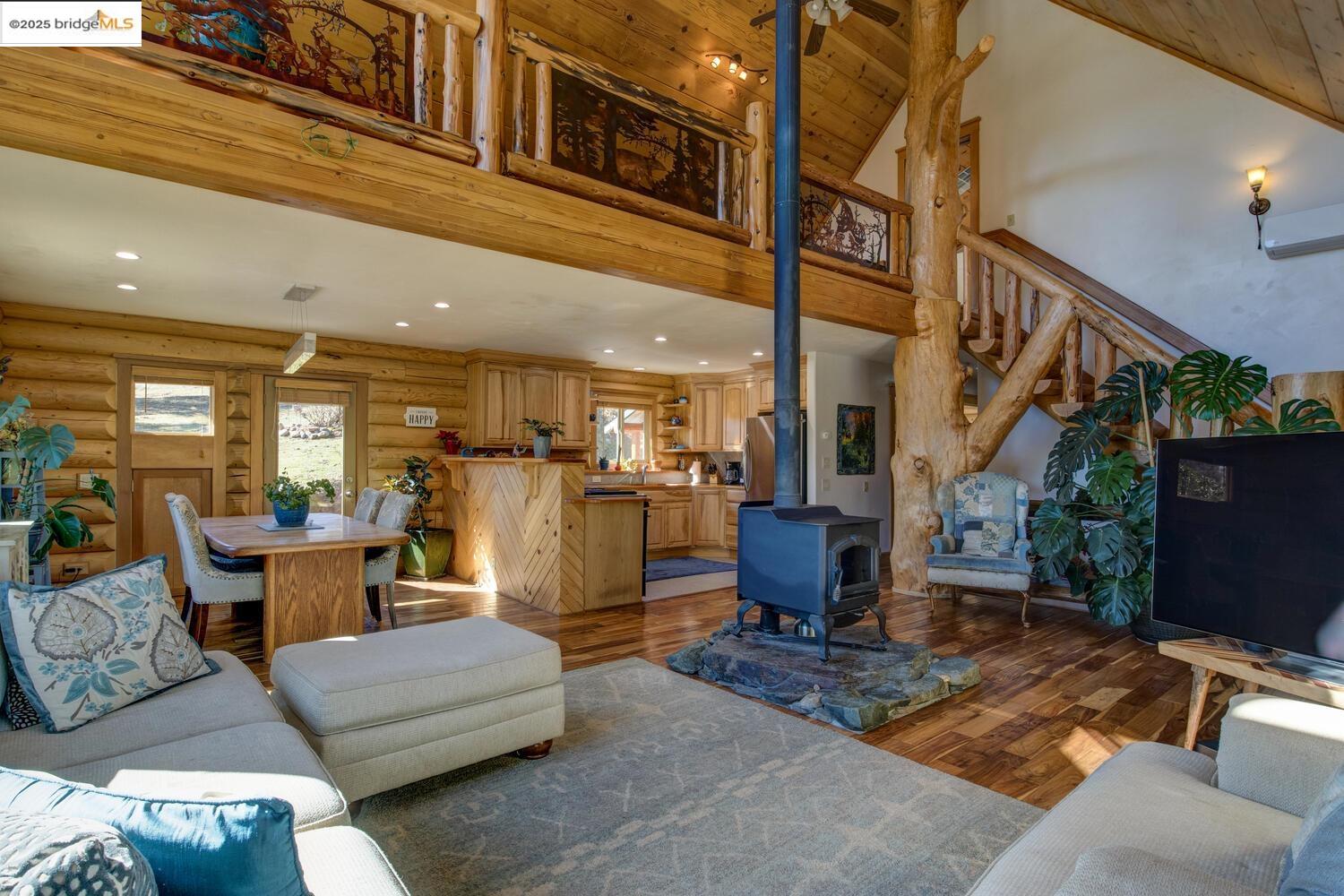 Detail Gallery Image 9 of 60 For 10255 Bone Yard Creek, Coulterville,  CA 95311 - 3 Beds | 2/1 Baths