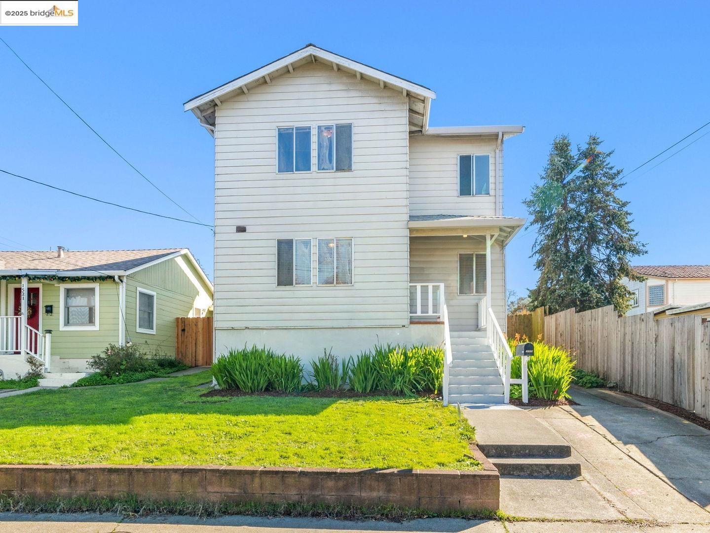 Detail Gallery Image 1 of 1 For 1529 Poplar Ave, Richmond,  CA 94805 - 3 Beds | 2 Baths