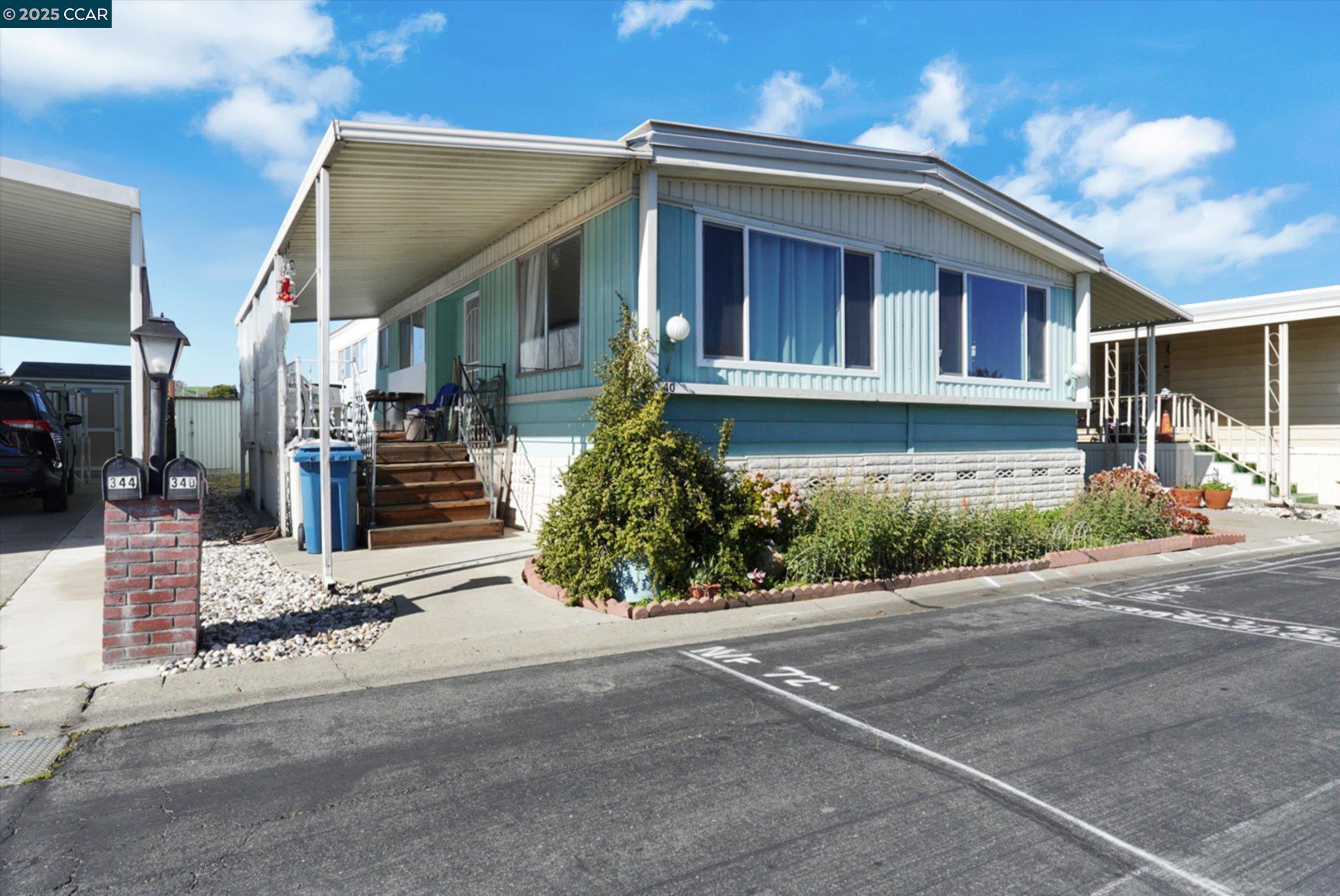 Detail Gallery Image 1 of 15 For 340 Avenida Flores, Pacheco,  CA 94553 - 2 Beds | 2 Baths