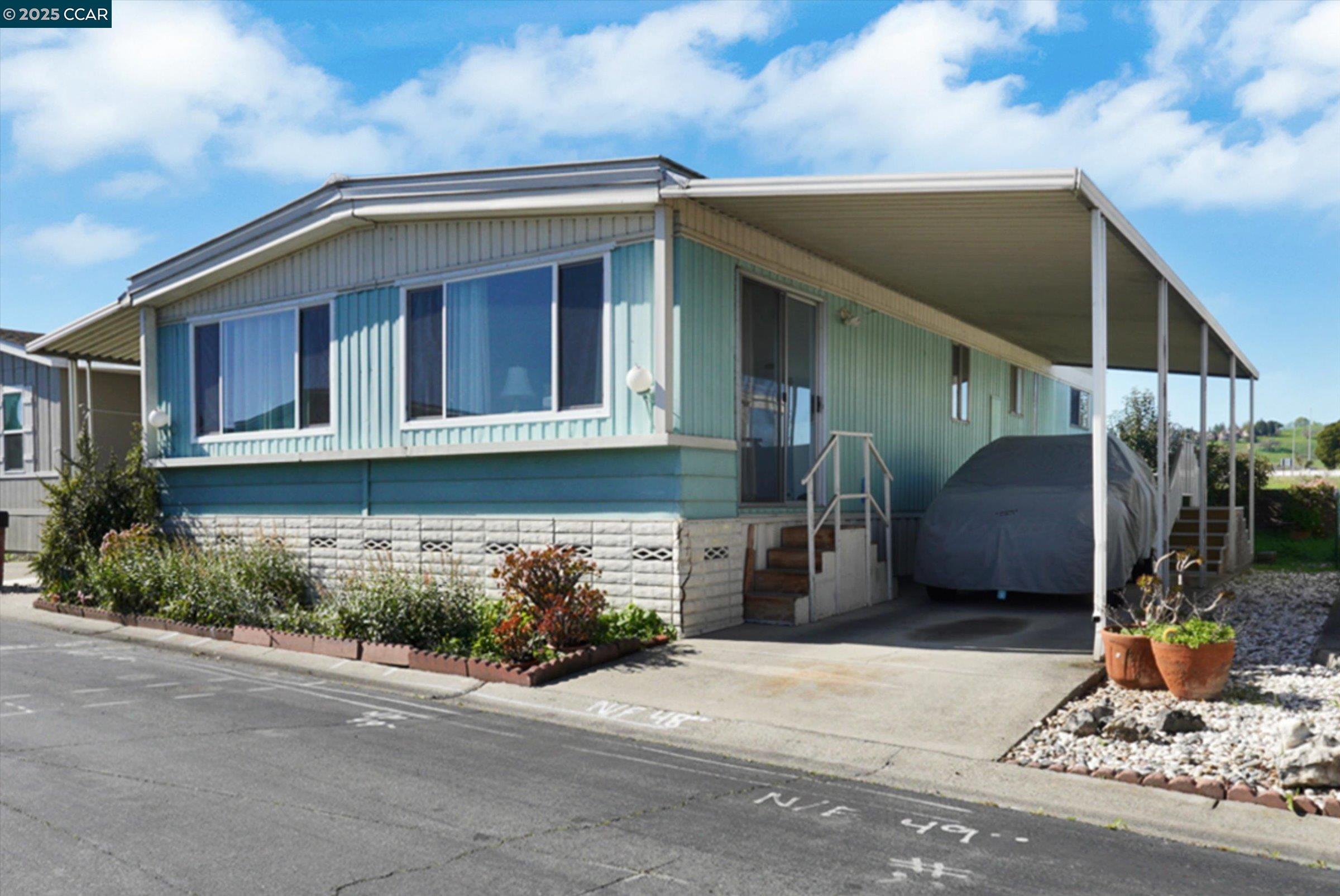 Detail Gallery Image 14 of 15 For 340 Avenida Flores, Pacheco,  CA 94553 - 2 Beds | 2 Baths