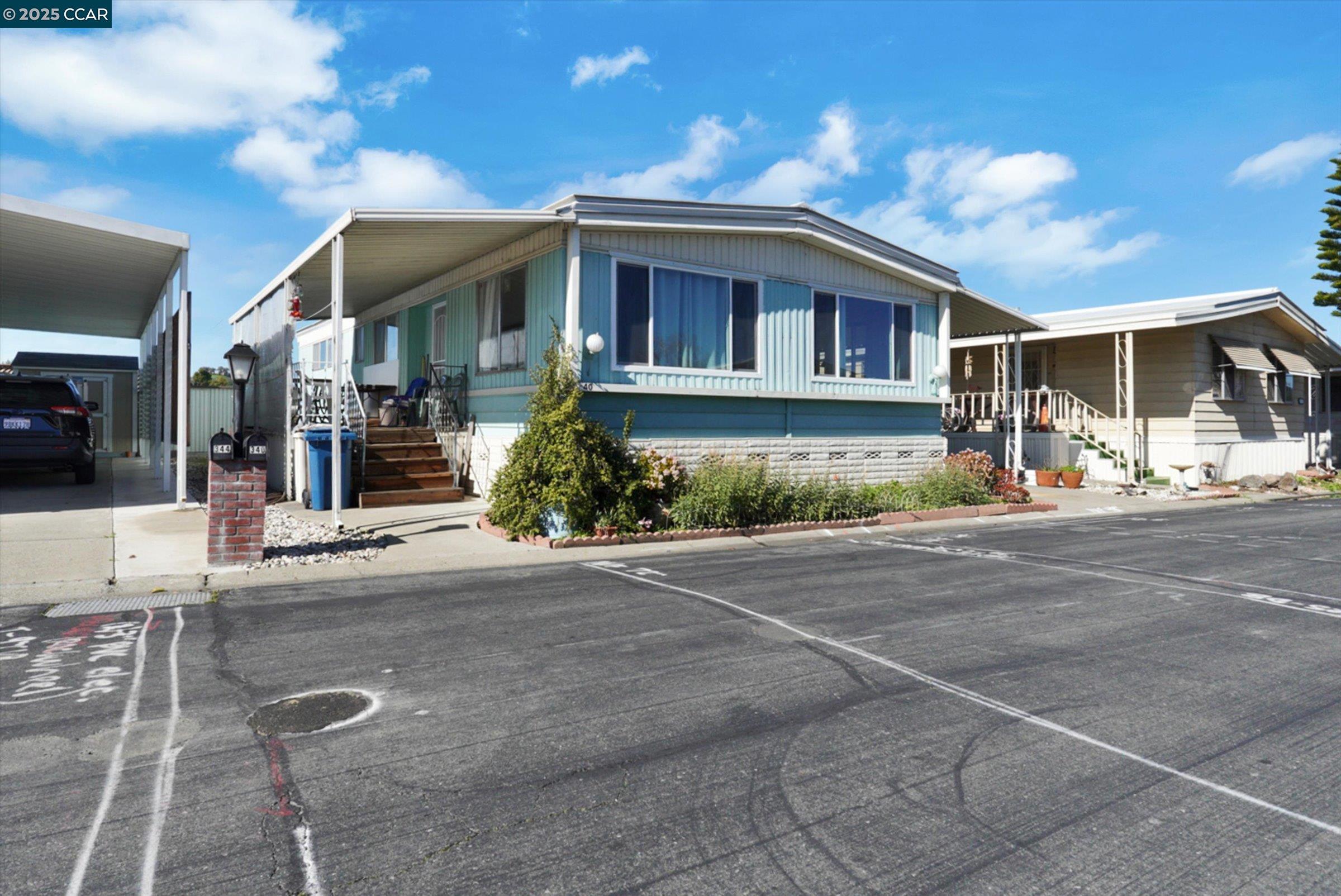 Detail Gallery Image 4 of 15 For 340 Avenida Flores, Pacheco,  CA 94553 - 2 Beds | 2 Baths