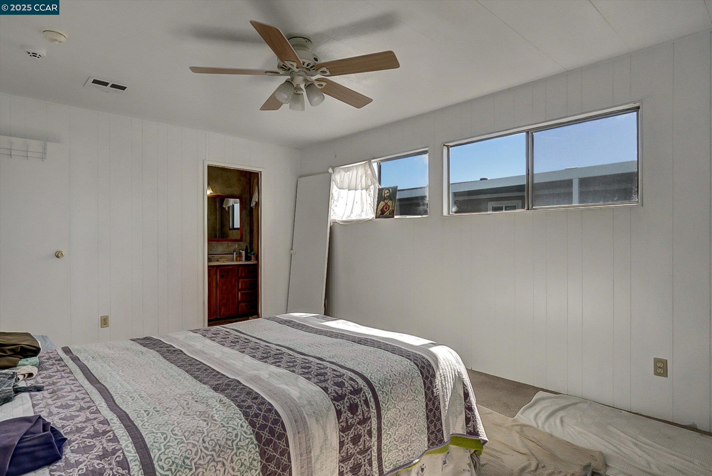 Detail Gallery Image 9 of 15 For 340 Avenida Flores, Pacheco,  CA 94553 - 2 Beds | 2 Baths
