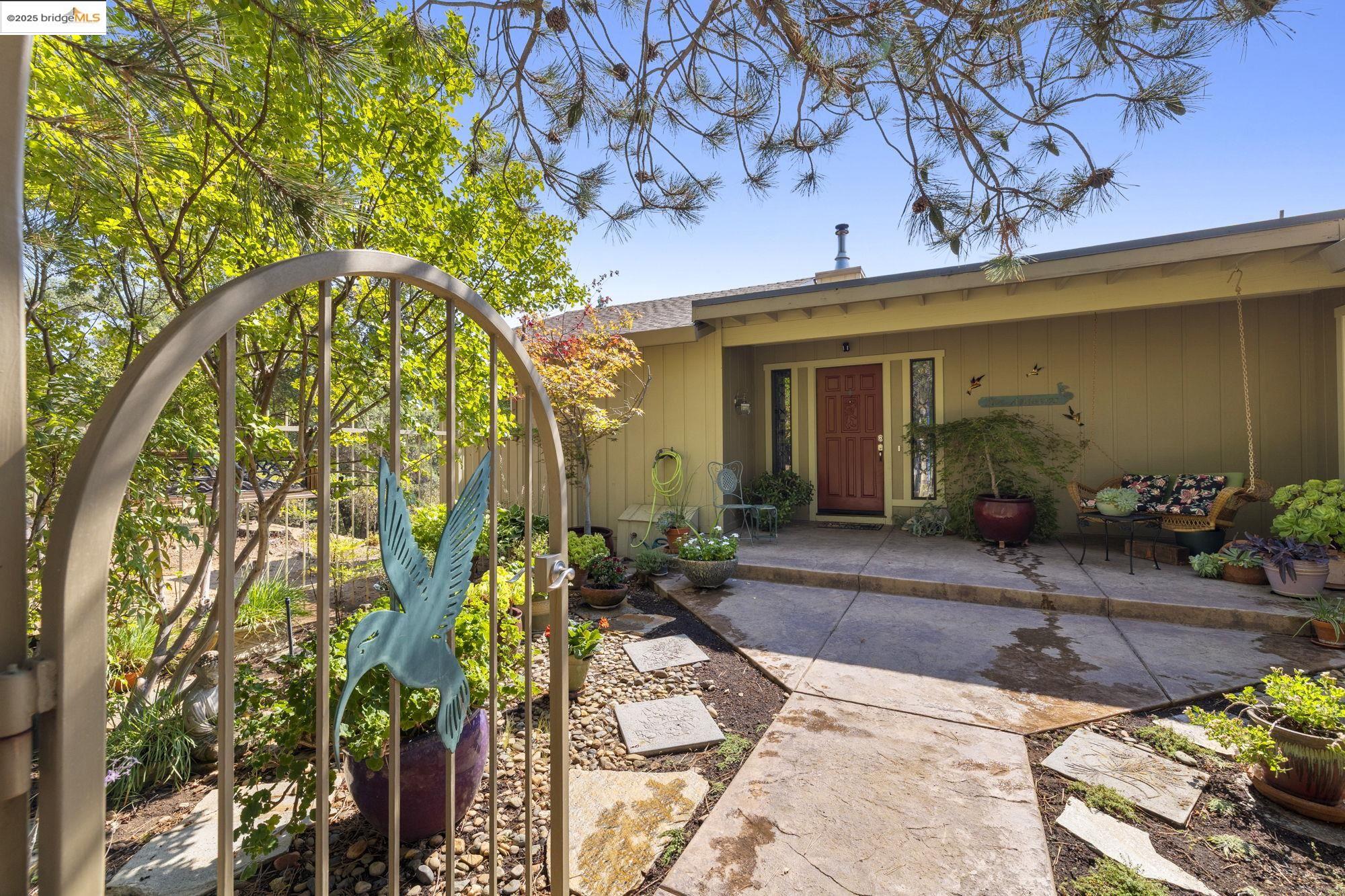 Detail Gallery Image 2 of 55 For 23607 Porcina Way, Columbia,  CA 95310 - 3 Beds | 2/1 Baths