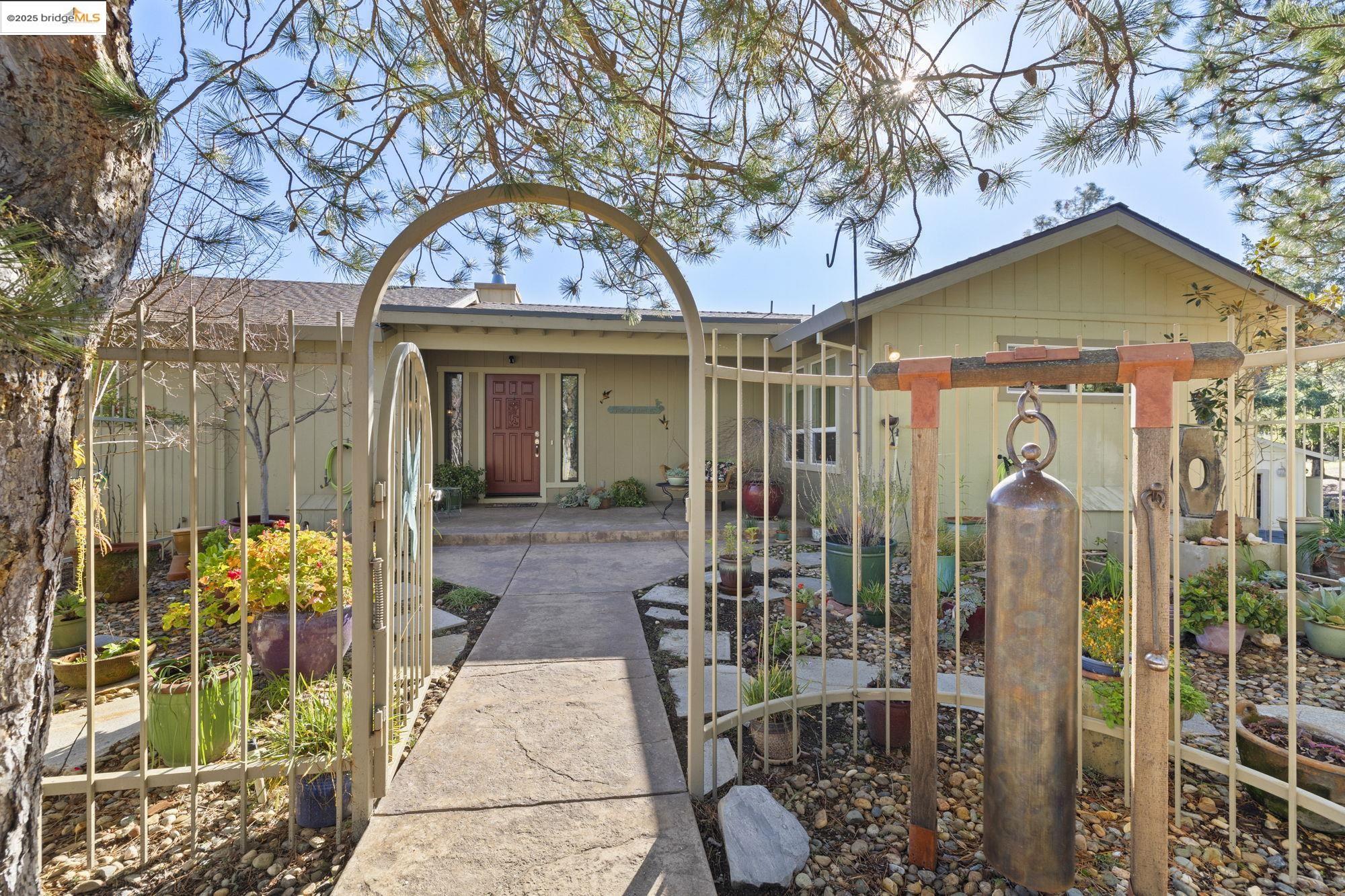 Detail Gallery Image 13 of 55 For 23607 Porcina Way, Columbia,  CA 95310 - 3 Beds | 2/1 Baths