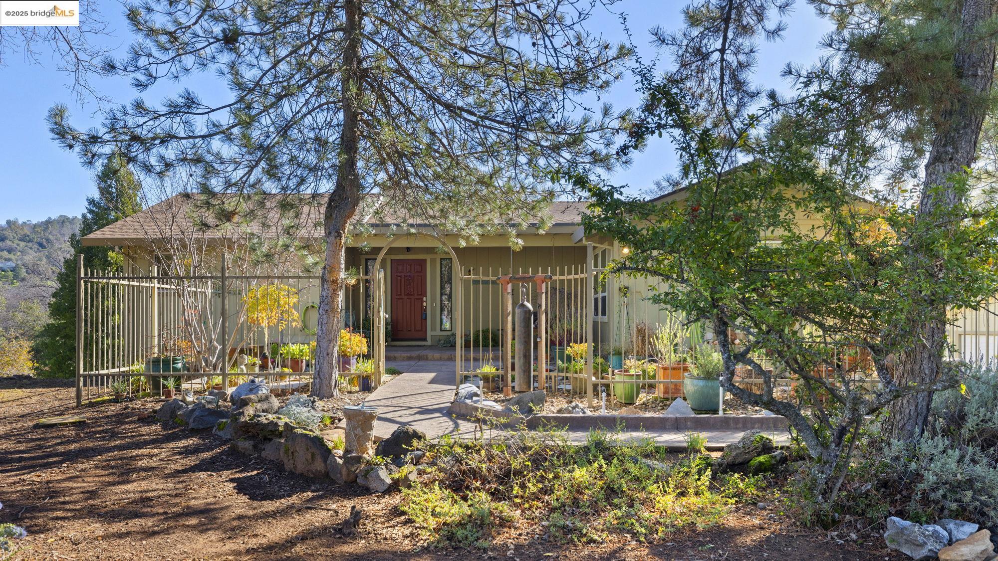 Detail Gallery Image 8 of 46 For 23607 Porcina Way, Columbia,  CA 95310 - 3 Beds | 2/1 Baths