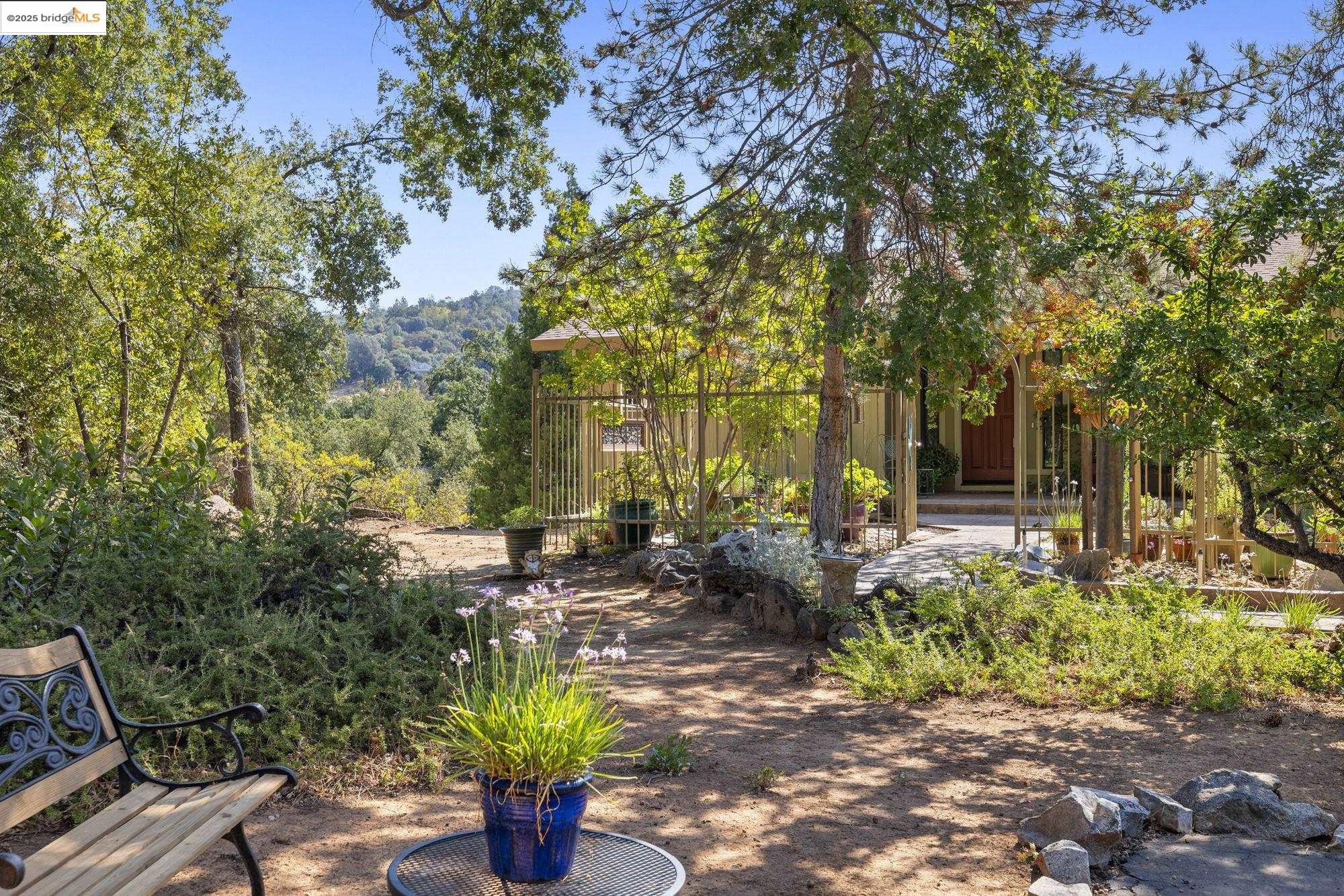 Detail Gallery Image 10 of 55 For 23607 Porcina Way, Columbia,  CA 95310 - 3 Beds | 2/1 Baths