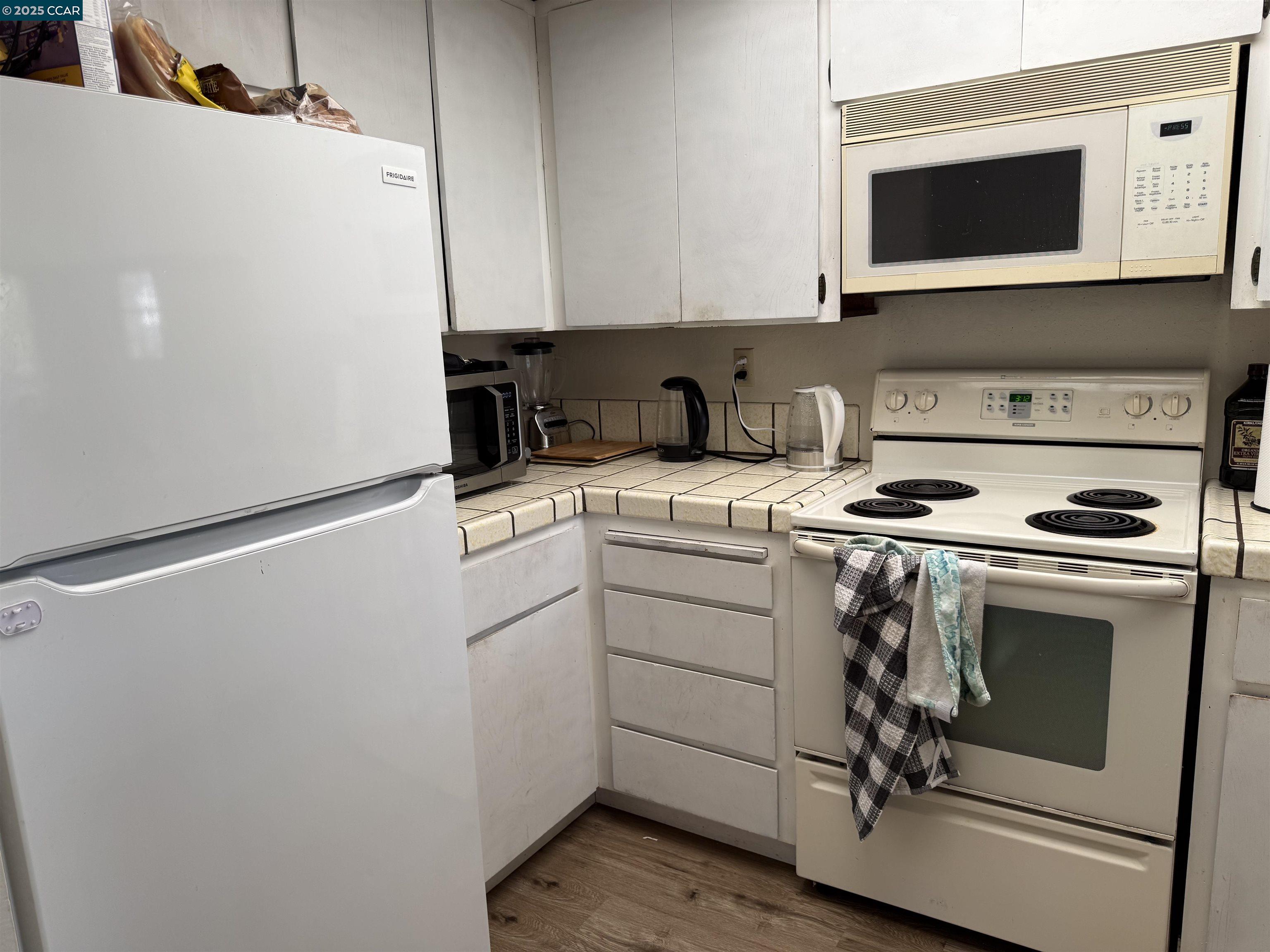 Detail Gallery Image 5 of 10 For 138 Farallon Ct, Aptos,  CA 95003 - 2 Beds | 2 Baths