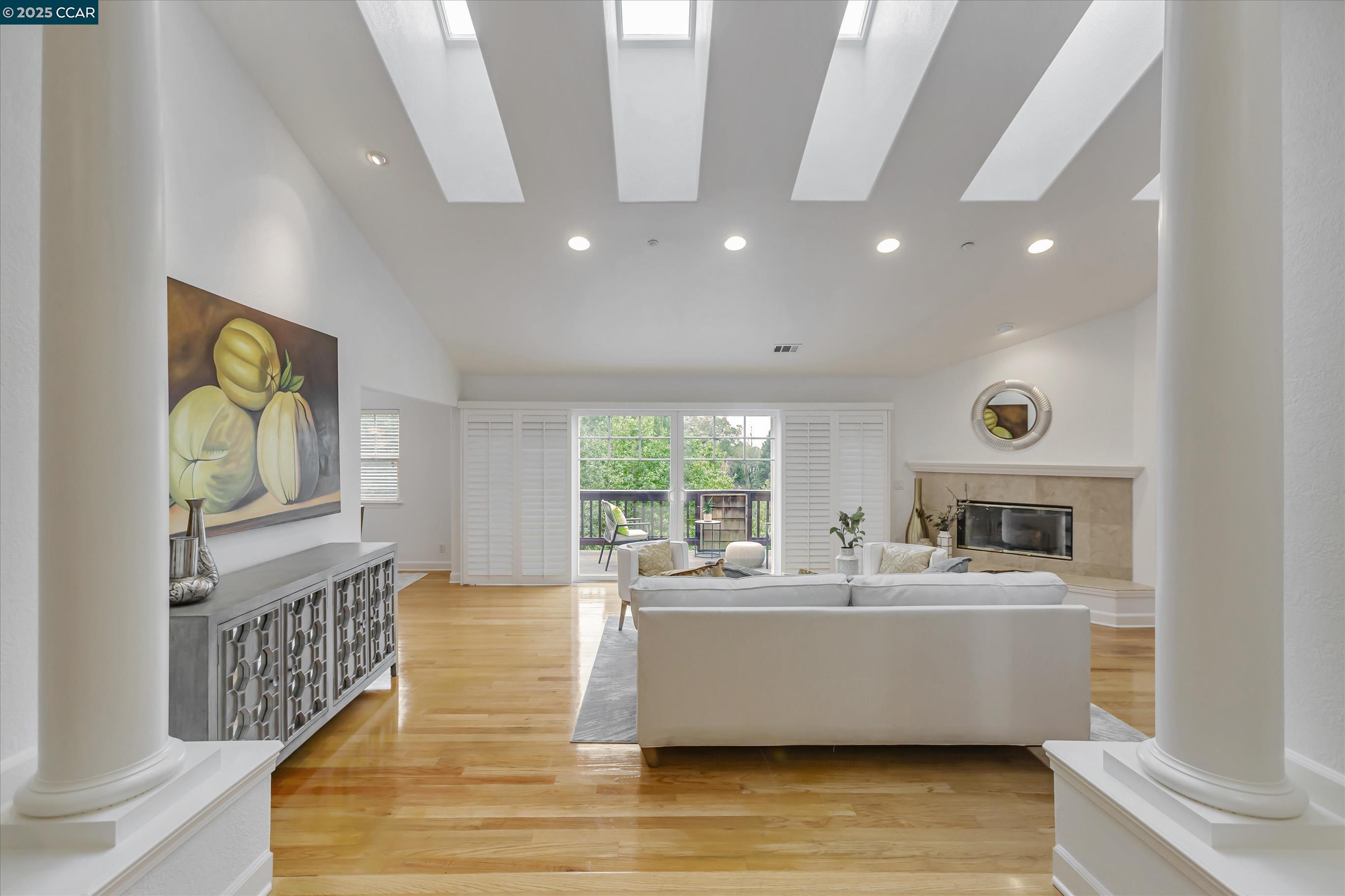 Detail Gallery Image 8 of 50 For 1215 Alvarado Rd, Berkeley,  CA 94705 - 5 Beds | 4/1 Baths