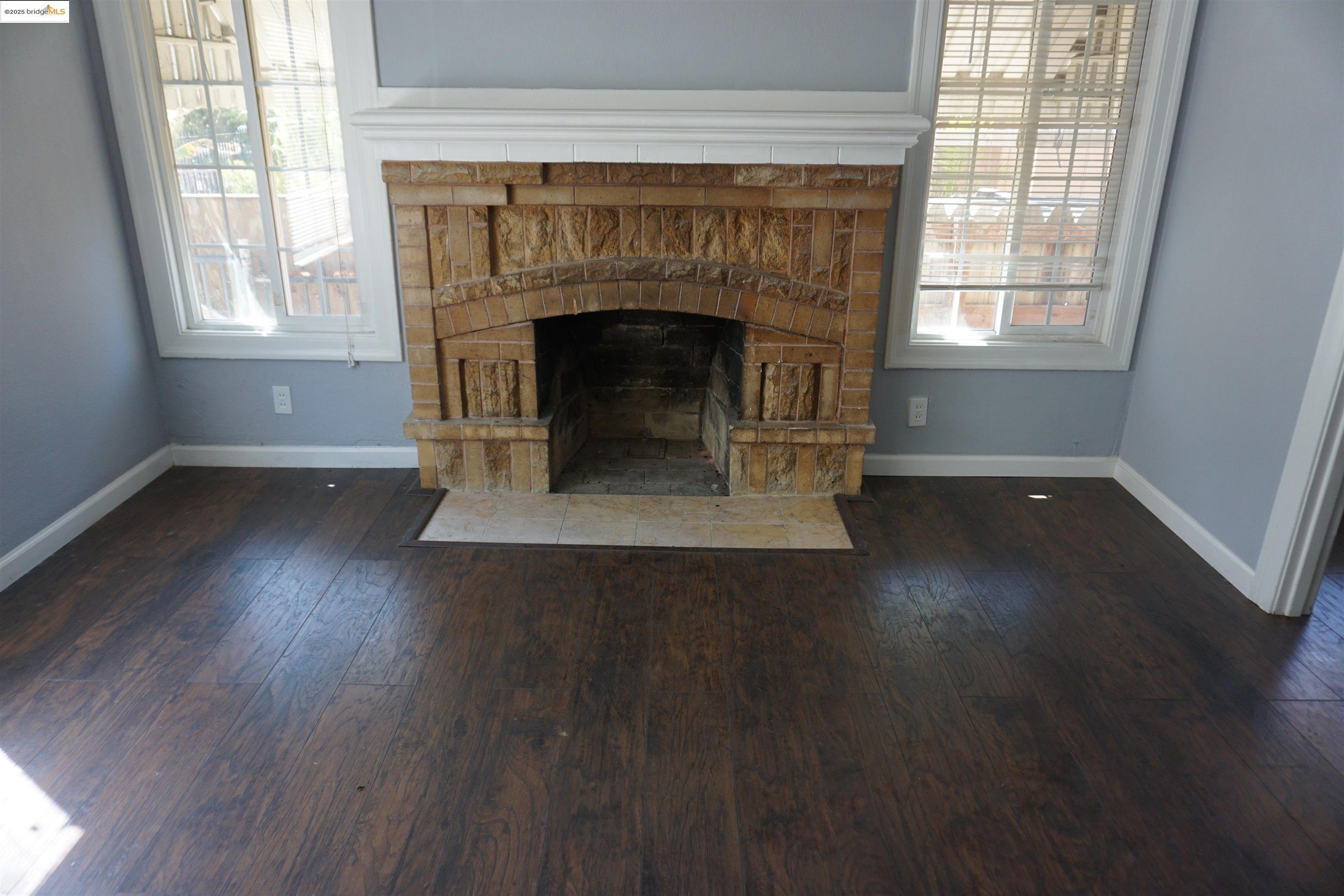 2531 Ritchie St, Oakland, California 94605, 2 Bedrooms Bedrooms, 5 Rooms Rooms,1 BathroomBathrooms,Residential,For Sale,2531 Ritchie St,41085315