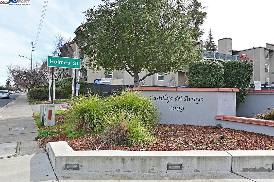 More Details about MLS # 41085320 : 1009 MURRIETA # 5