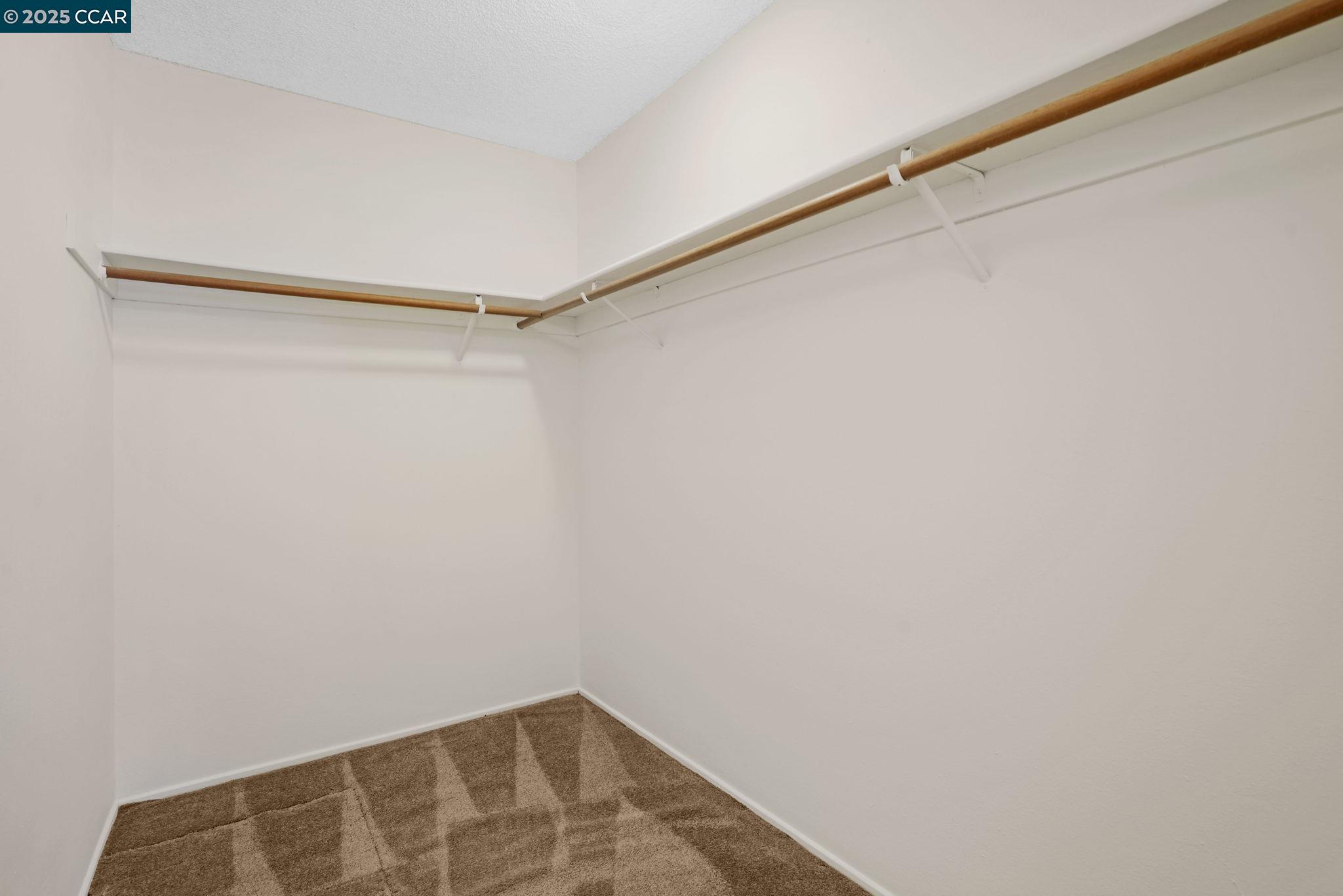 Photo #11: 41085322 Listing: Photo #11