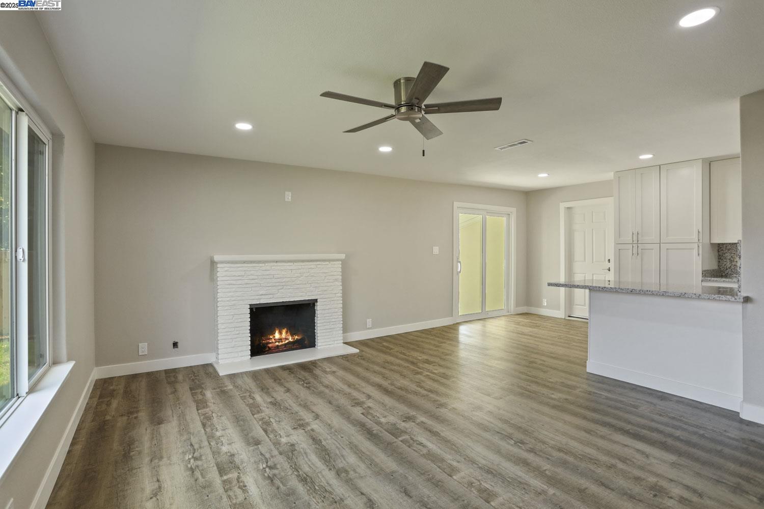 Detail Gallery Image 14 of 39 For 105 W Benjamin Holt Dr, Stockton,  CA 95207 - 3 Beds | 2 Baths
