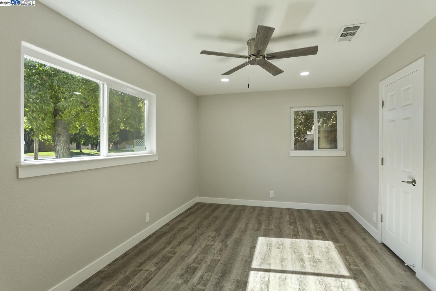 Detail Gallery Image 25 of 39 For 105 W Benjamin Holt Dr, Stockton,  CA 95207 - 3 Beds | 2 Baths