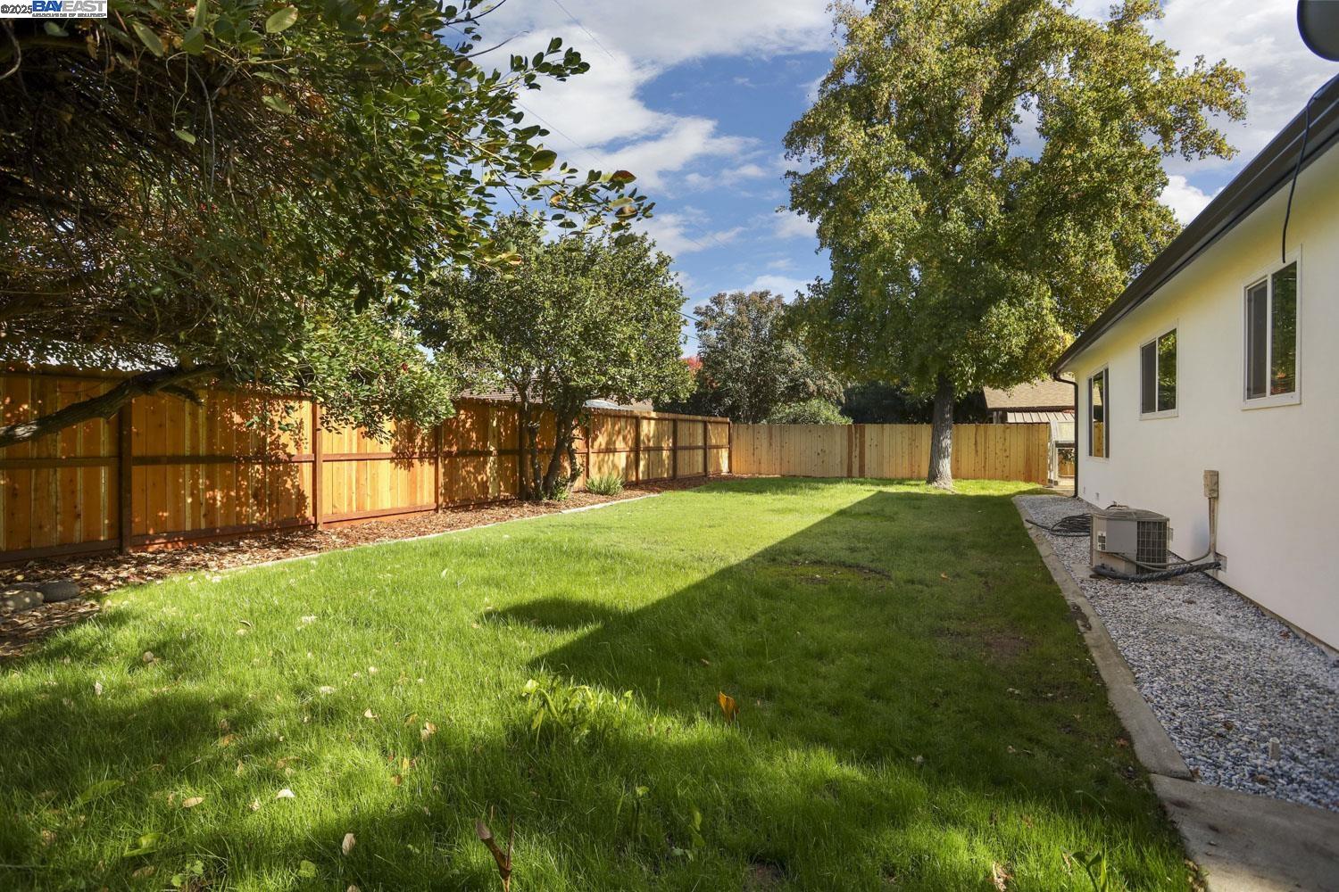 Detail Gallery Image 38 of 39 For 105 W Benjamin Holt Dr, Stockton,  CA 95207 - 3 Beds | 2 Baths