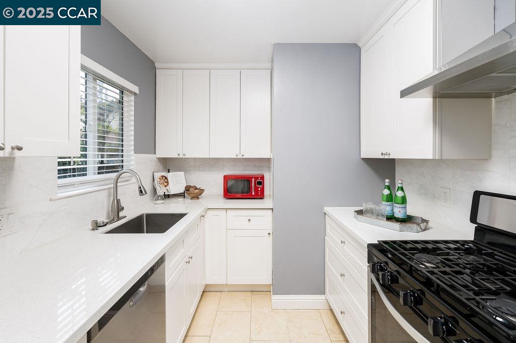 338 38Th St, Richmond, California 94805, 2 Bedrooms Bedrooms, 5 Rooms Rooms,1 BathroomBathrooms,Residential,For Sale,338 38Th St,41085324