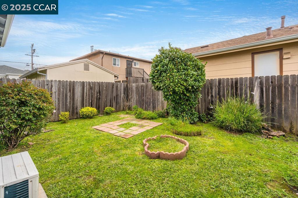 338 38Th St, Richmond, California 94805, 2 Bedrooms Bedrooms, 5 Rooms Rooms,1 BathroomBathrooms,Residential,For Sale,338 38Th St,41085324