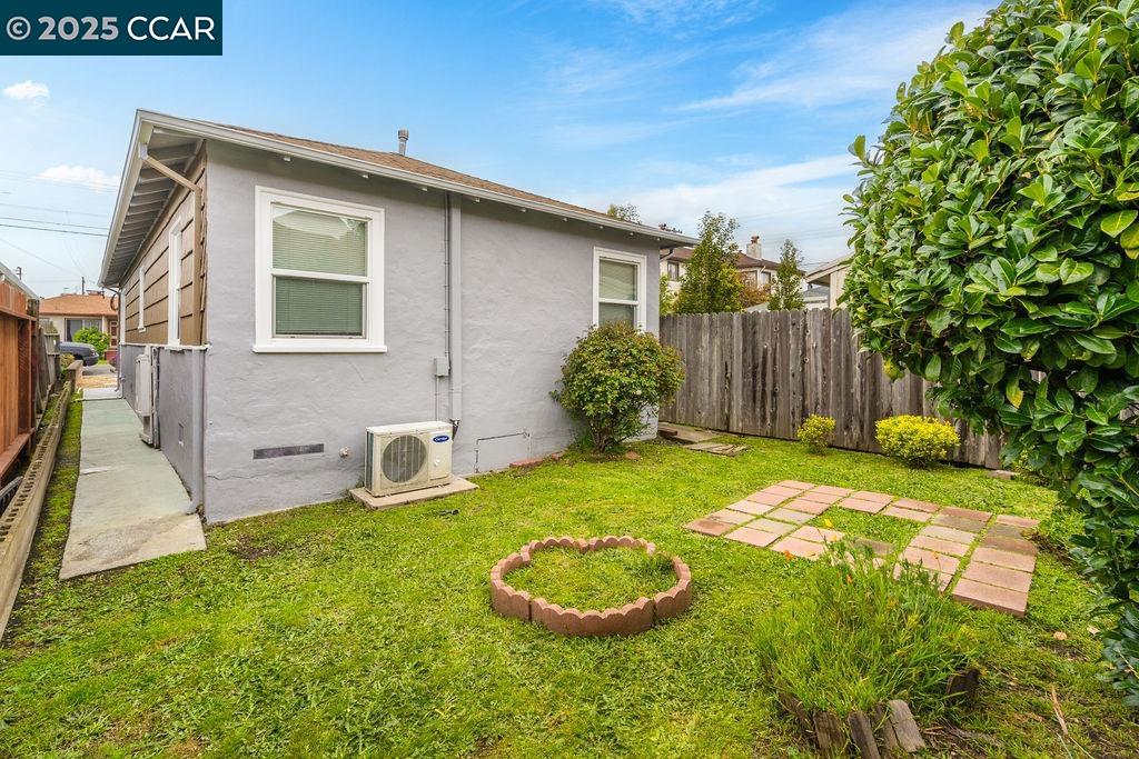 338 38Th St, Richmond, California 94805, 2 Bedrooms Bedrooms, 5 Rooms Rooms,1 BathroomBathrooms,Residential,For Sale,338 38Th St,41085324