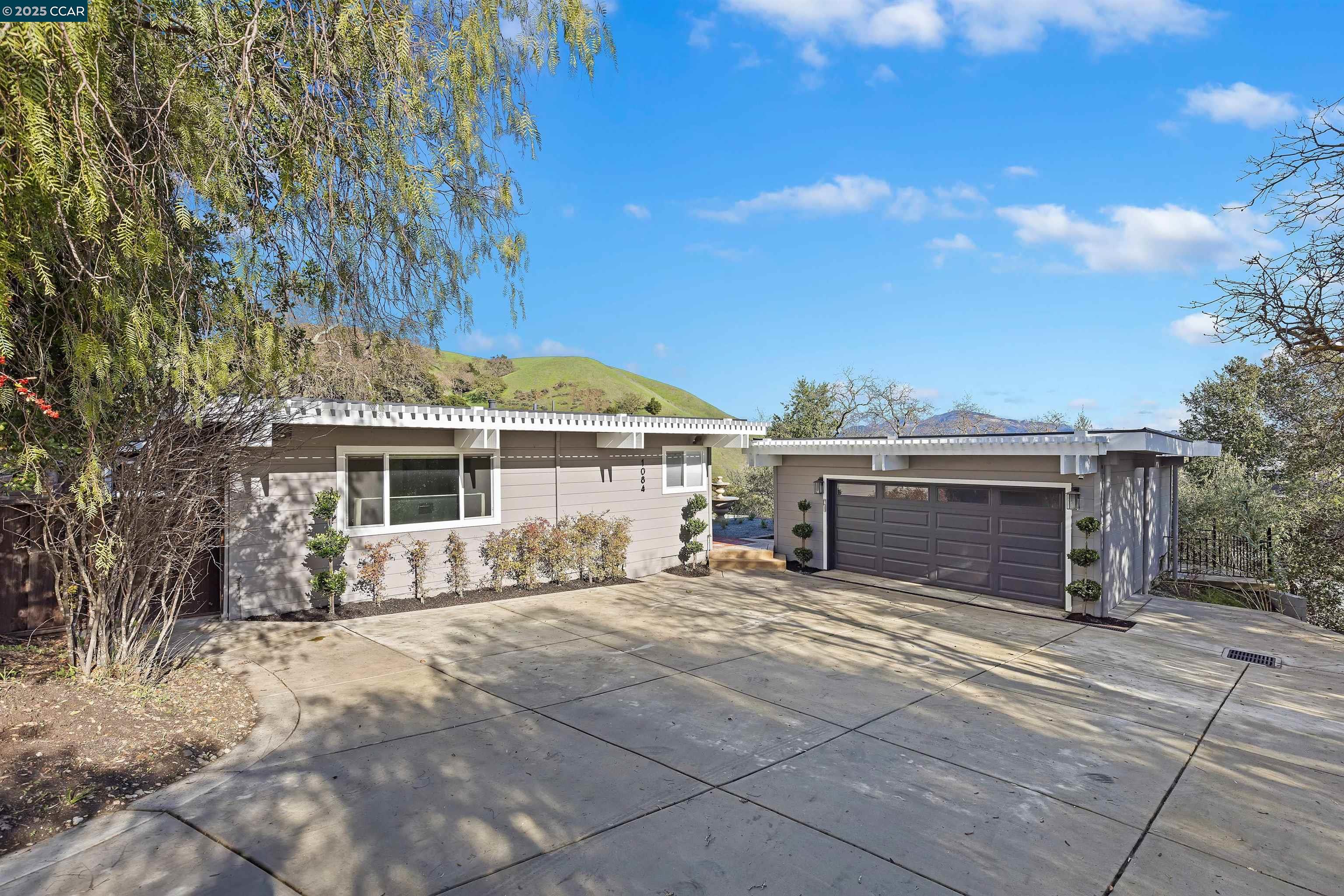 1084 Brown Ave, Lafayette, California 94549, 3 Bedrooms Bedrooms, 9 Rooms Rooms,2 BathroomsBathrooms,Residential,For Sale,1084 Brown Ave,41085334