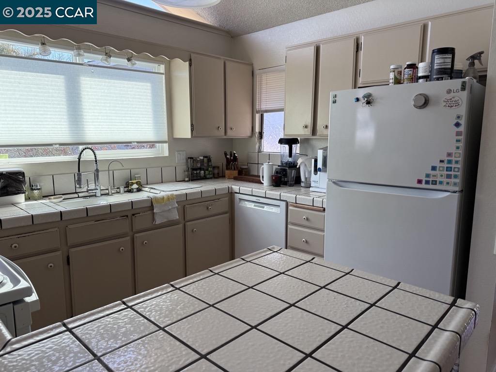 116 Falmouth Ct, Aptos, California 95003, ,Residential Income,For Sale,116 Falmouth Ct,41085338