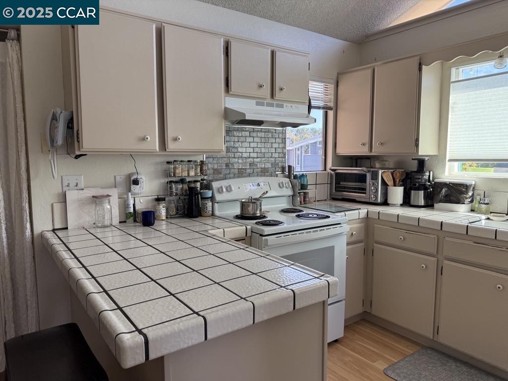 116 Falmouth Ct, Aptos, California 95003, ,Residential Income,For Sale,116 Falmouth Ct,41085338