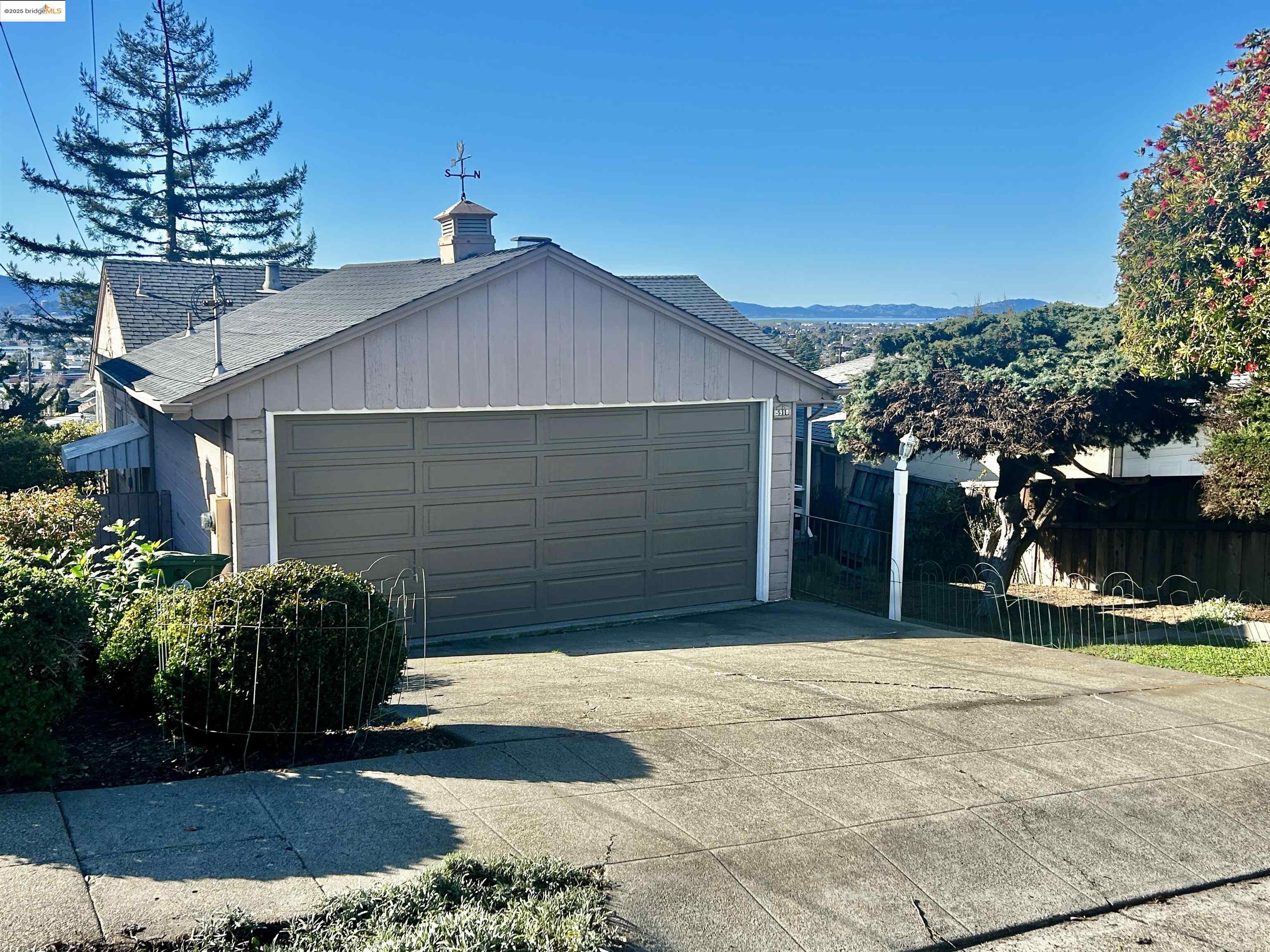 Detail Gallery Image 1 of 1 For 5918 Jordan Ave, El Cerrito,  CA 94530 - 2 Beds | 1 Baths